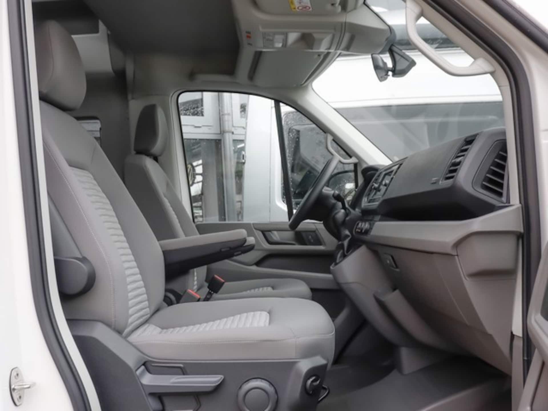 Volkswagen Grand California 680