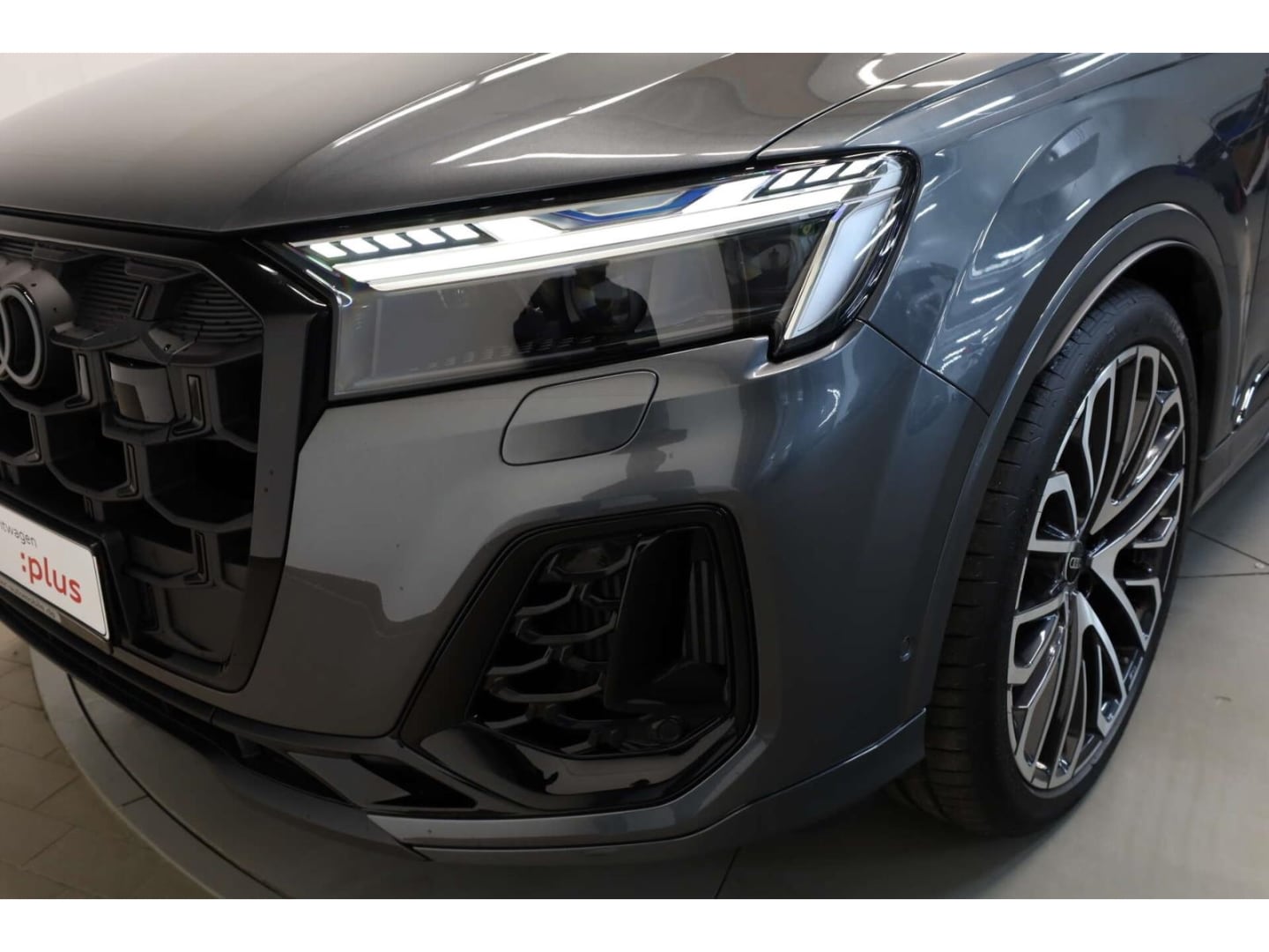 Bild über Audi SQ7 SUV TFSI quattro tiptronic - für weitere Informationen kontaktieren Sie den Audi Partner