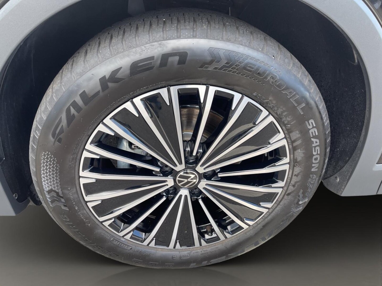 Volkswagen Tiguan – Bild 7