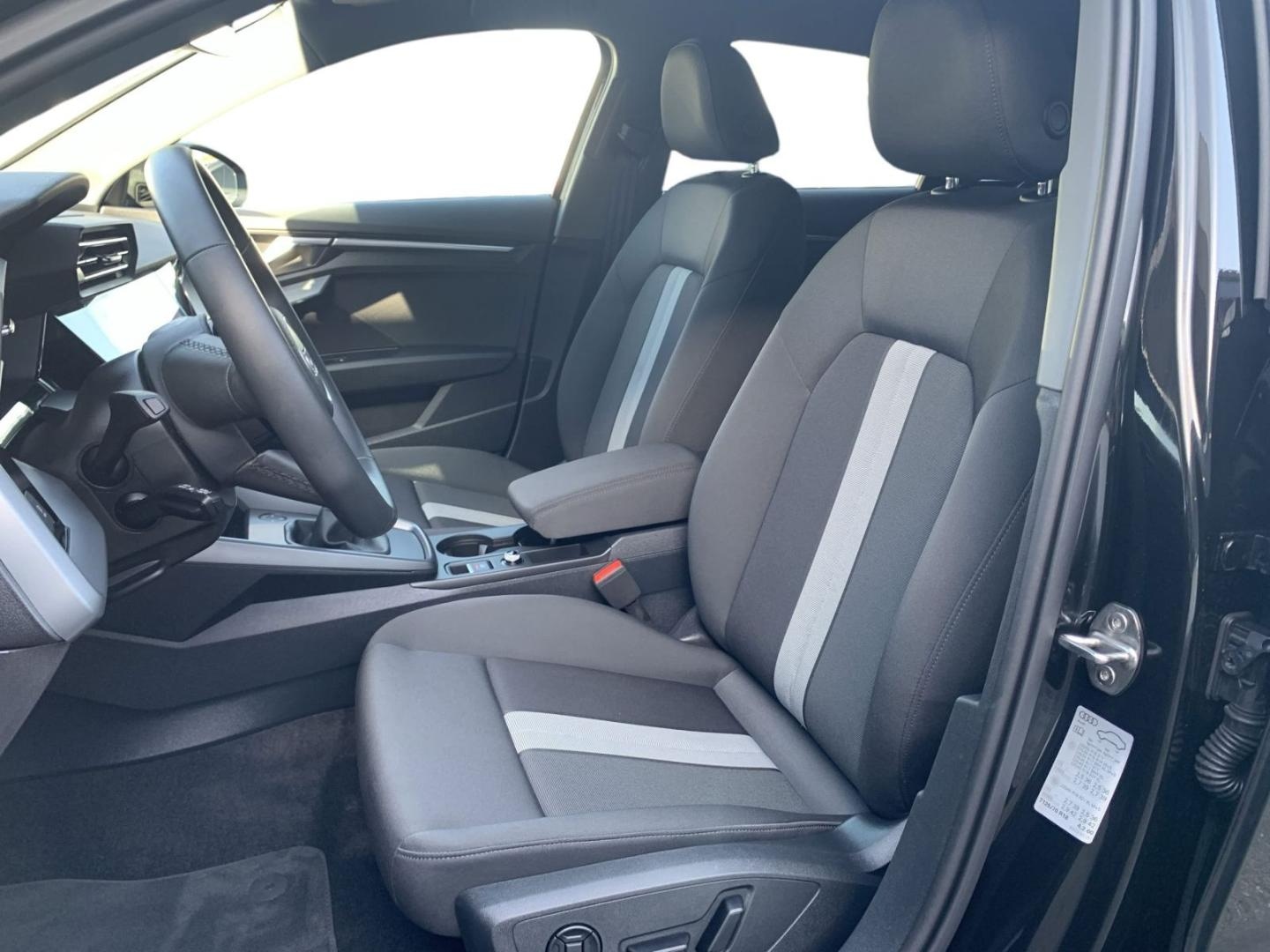 Bild über Audi A3 Sportback TFSI Schaltgetriebe - für weitere Informationen kontaktieren Sie den Audi Partner