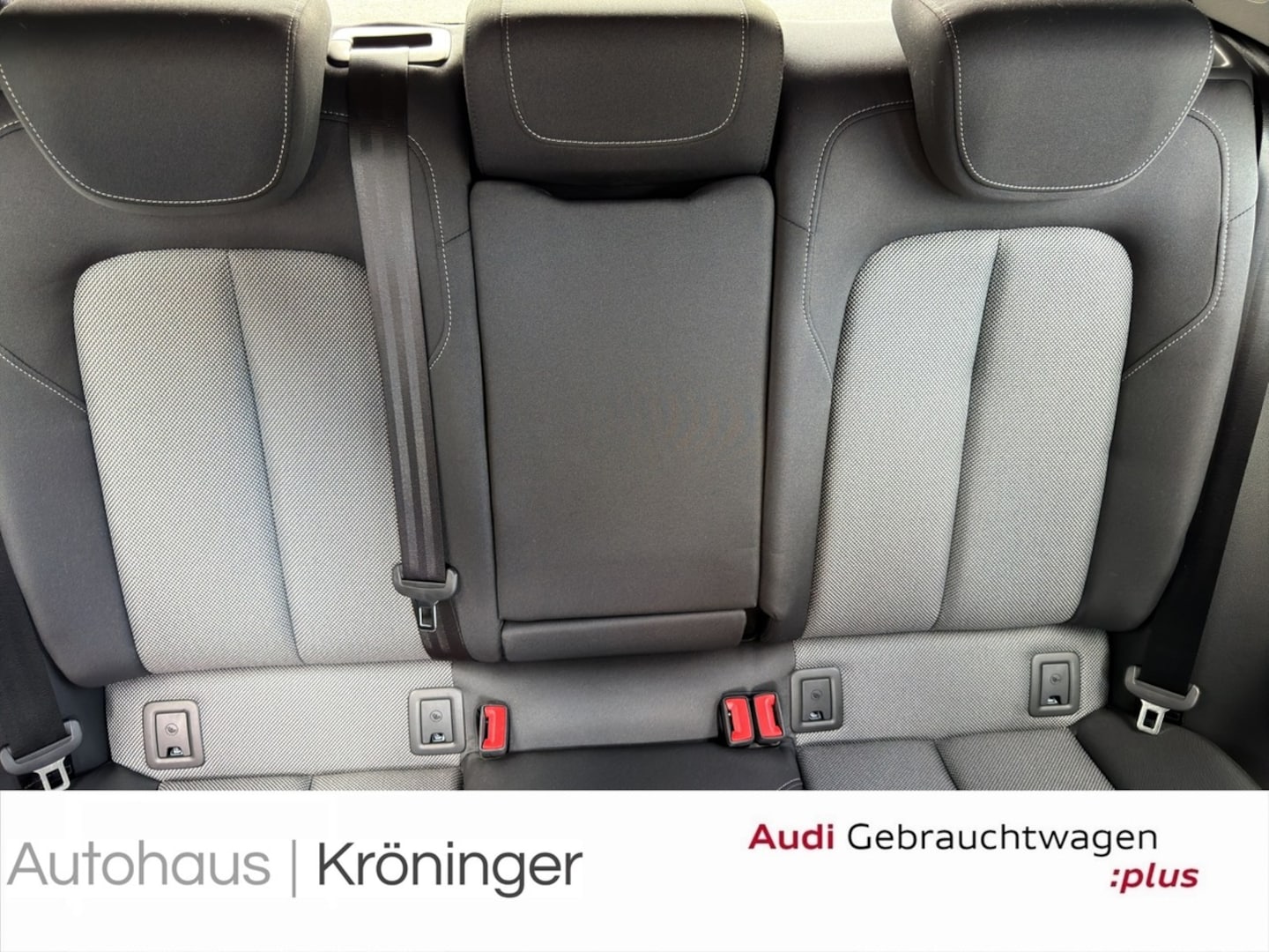 Bild über Audi Q2 S line 30 TFSI Schaltgetriebe - für weitere Informationen kontaktieren Sie den Audi Partner