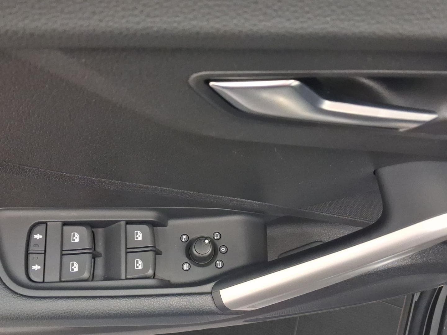 Bild über Audi Q2 advanced 35 TFSI 110(150) kW(PS) S tronic - für weitere Informationen kontaktieren Sie den Audi Partner