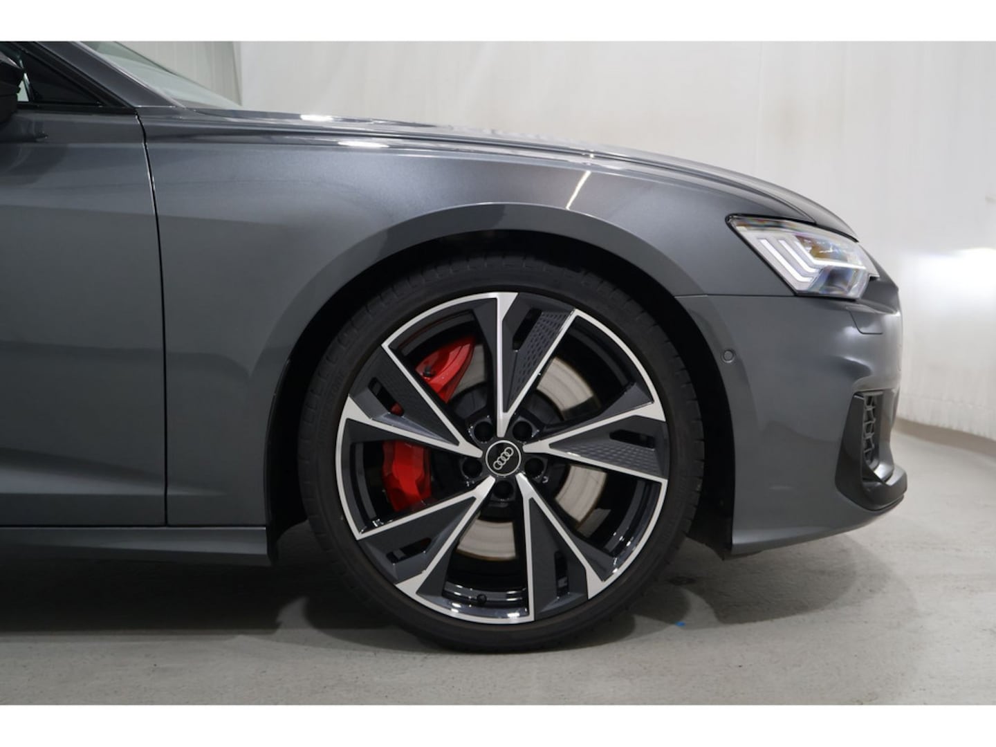 Bild über Audi S6 Avant TDI quattro tiptronic - für weitere Informationen kontaktieren Sie den Audi Partner