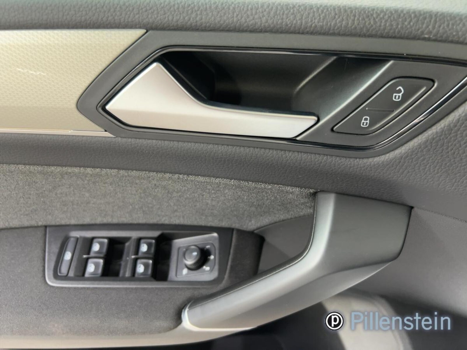 Volkswagen Touran – Bild 11