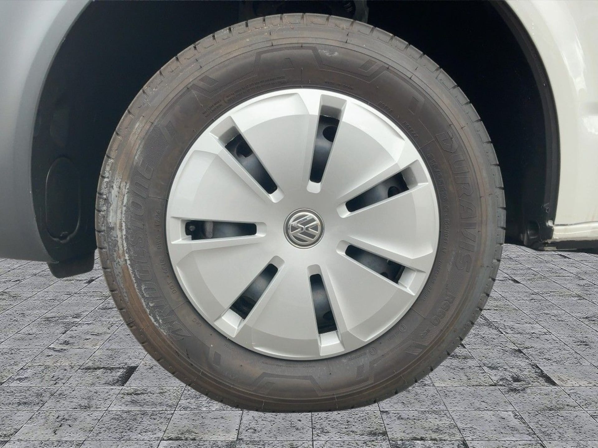 Volkswagen T6.1 Transporter Kasten langer Radstand