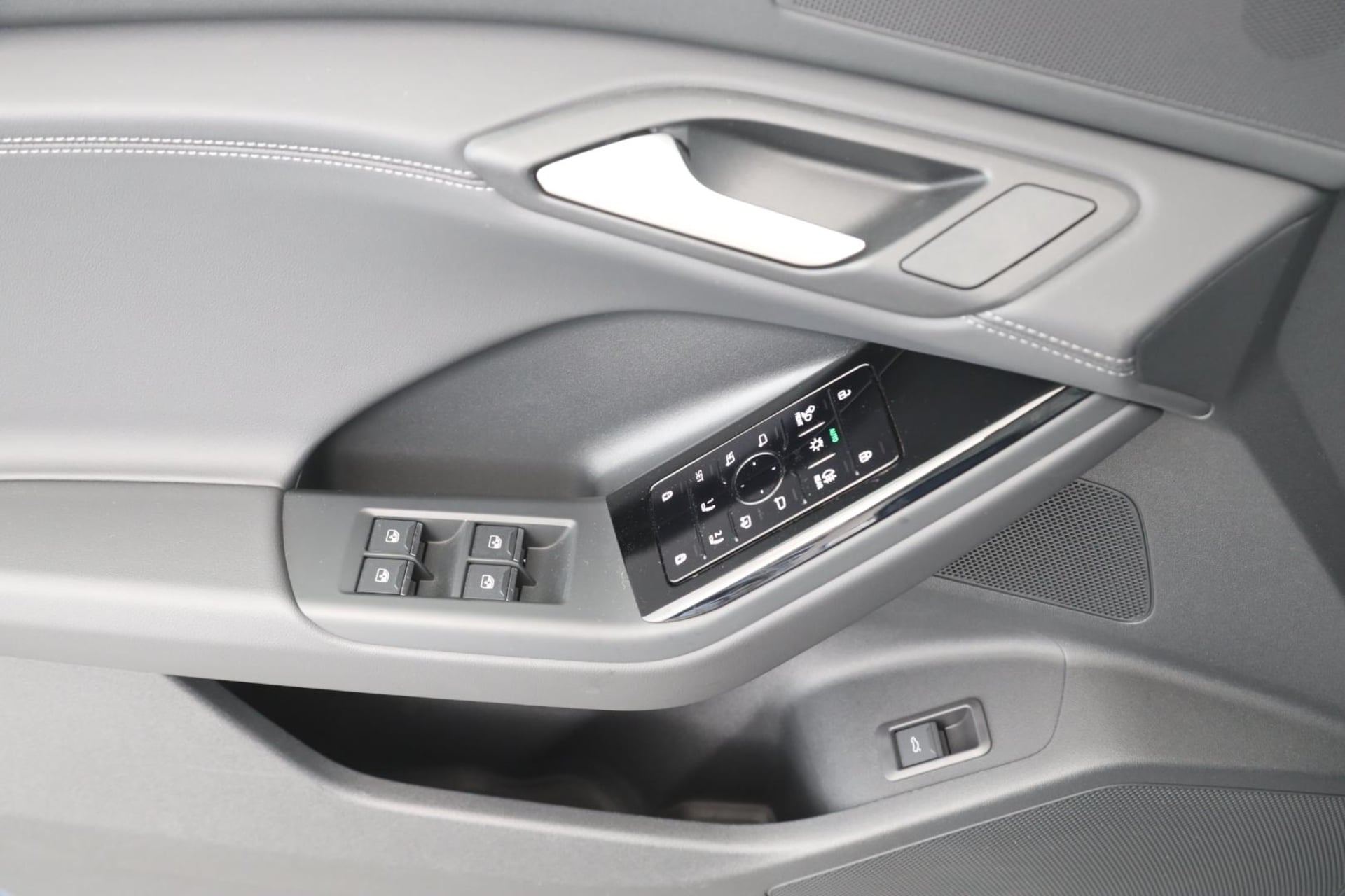 Audi Q6 SUV e-tron