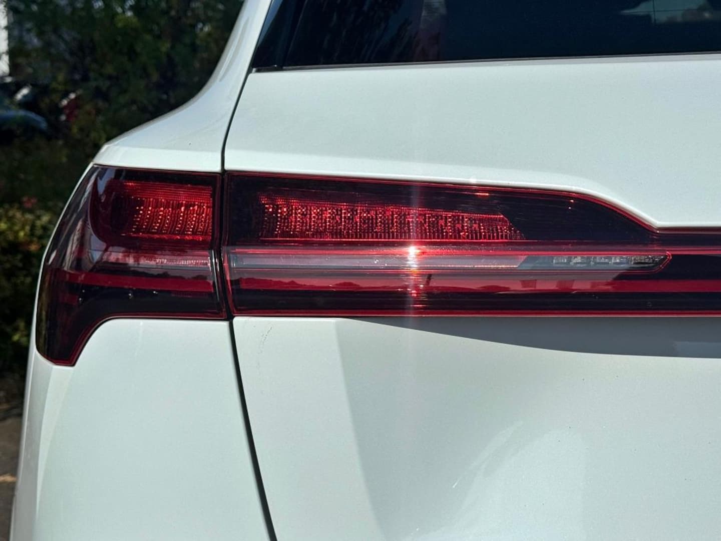 Bild über Audi Q8 e-tron S line 55 e-tron quattro - für weitere Informationen kontaktieren Sie den Audi Partner