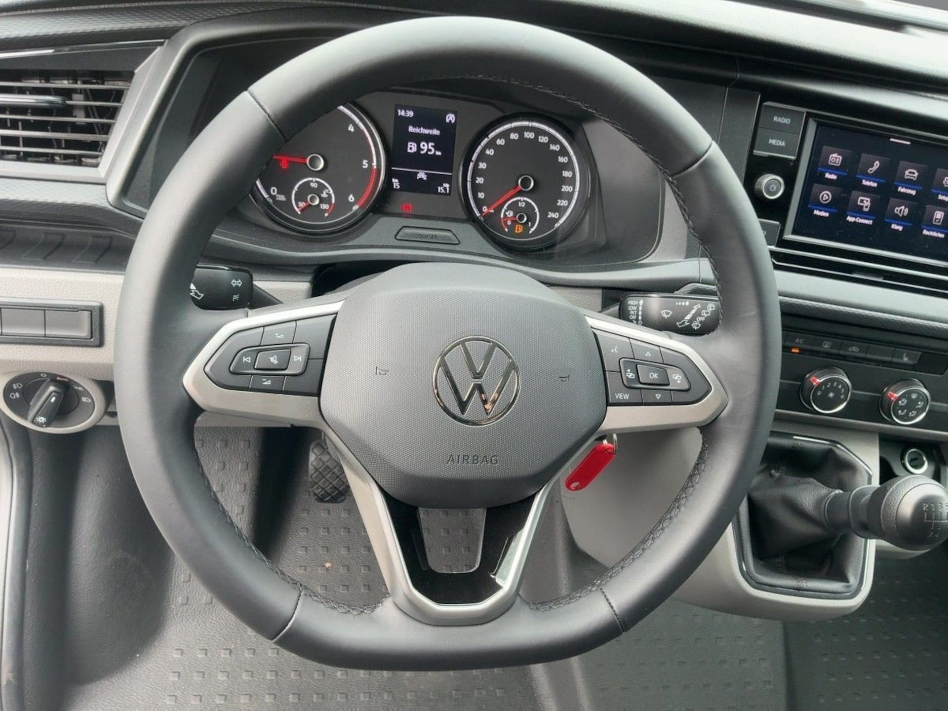 Volkswagen T6.1 Transporter Kasten langer Radstand