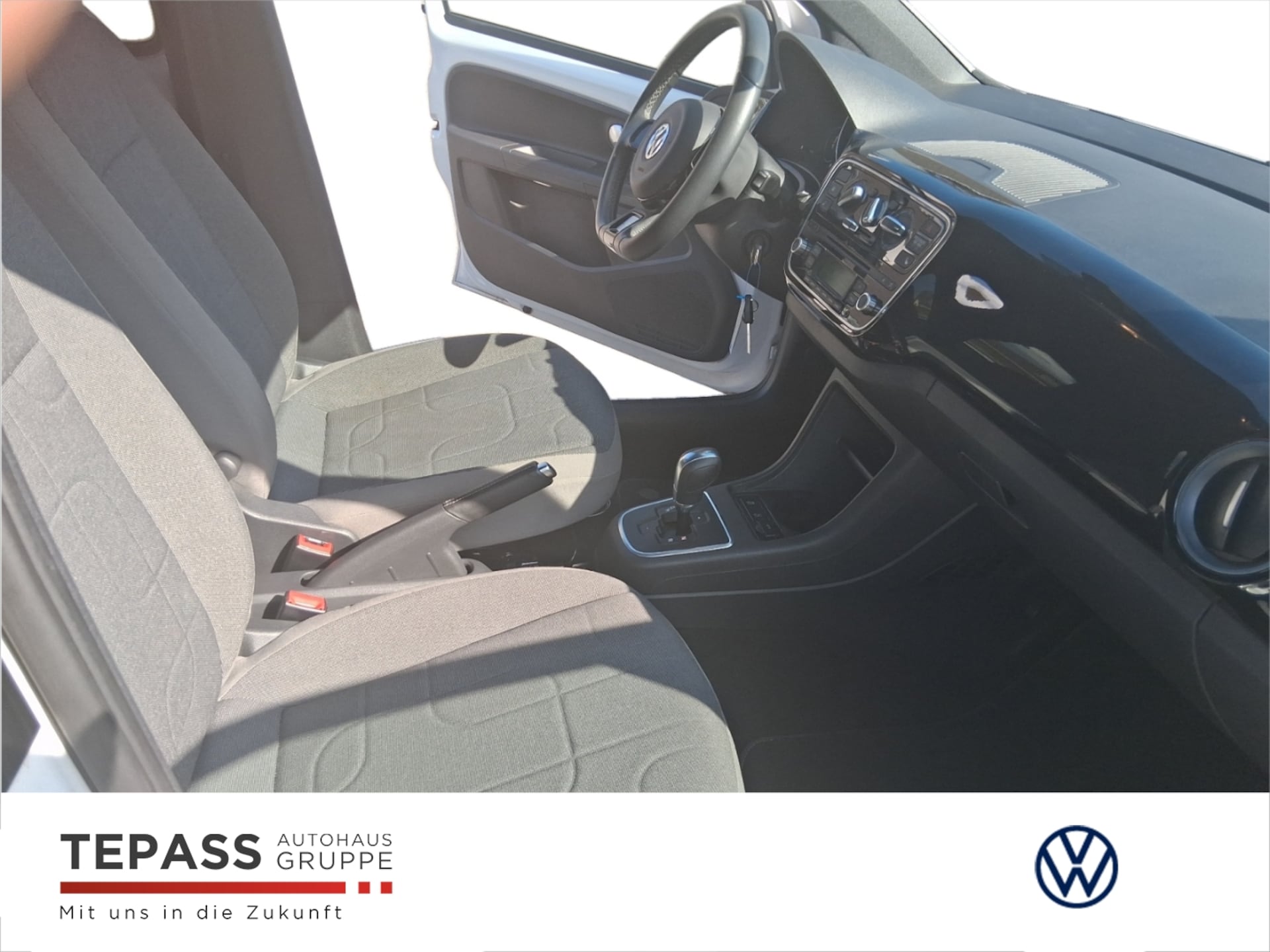 Volkswagen up! cross up!