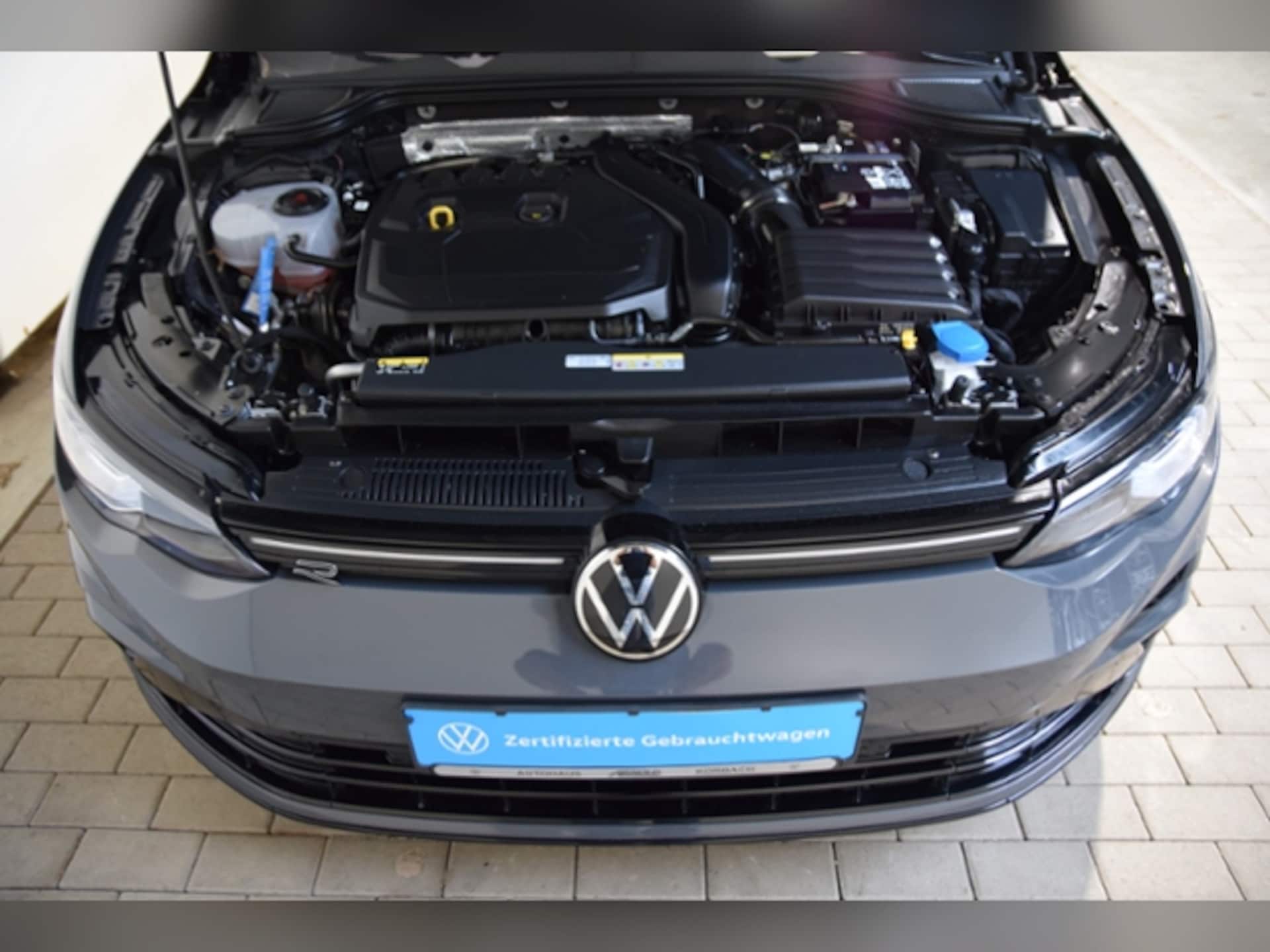 Volkswagen Golf R-Line