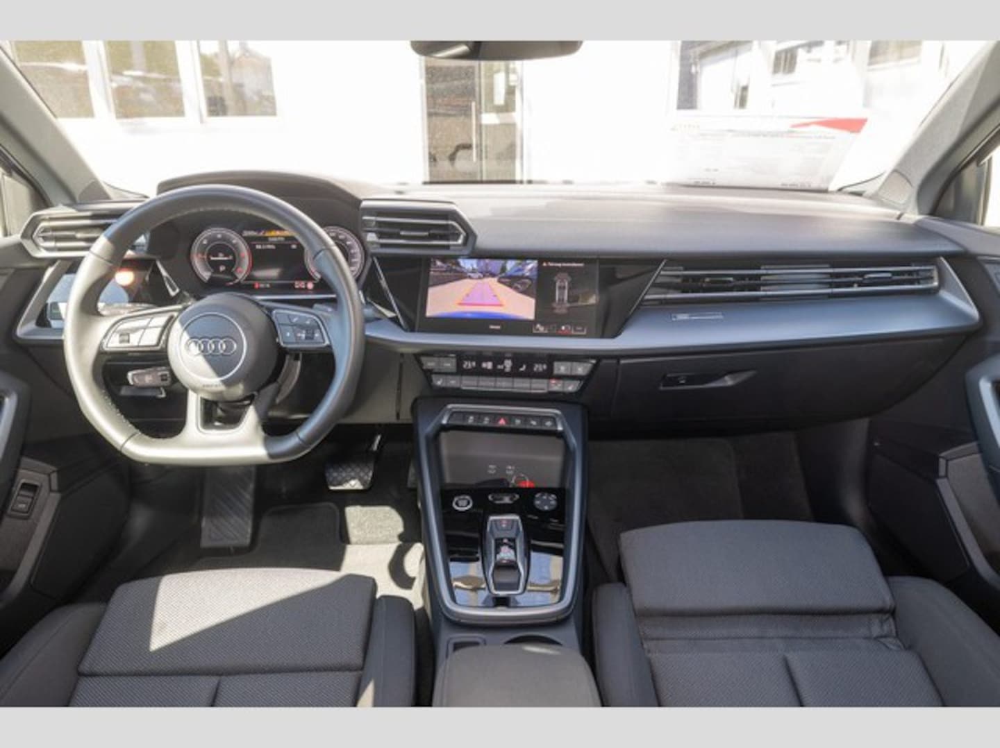 Bild über Audi A3 Limousine S line 35 TDI S tronic - für weitere Informationen kontaktieren Sie den Audi Partner