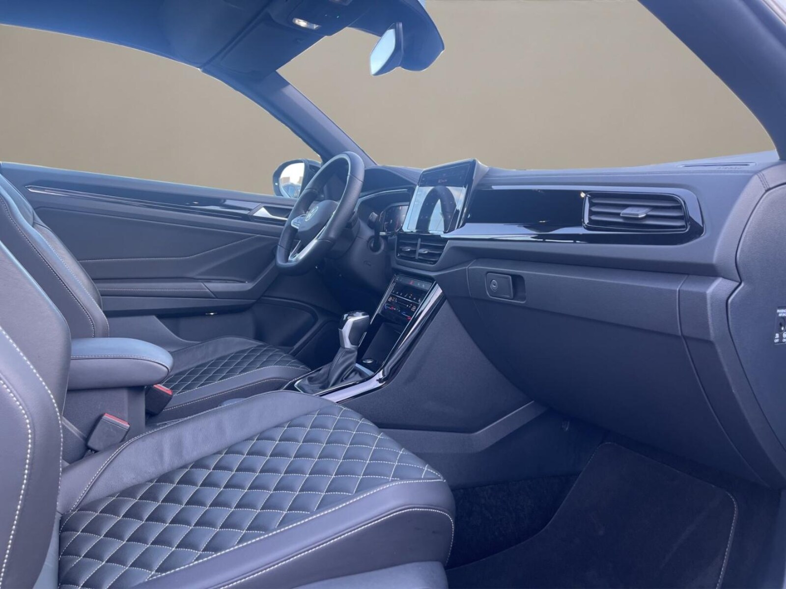 Volkswagen T-Roc Cabriolet – Bild 18