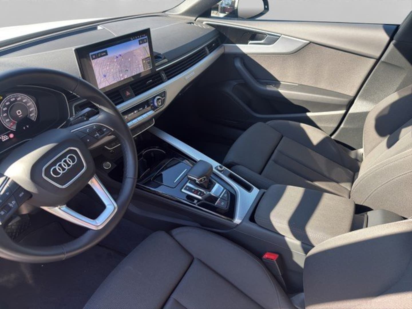 Bild über Audi A5 Sportback S line business 40 TFSI quattro S tronic - für weitere Informationen kontaktieren Sie den Audi Partner
