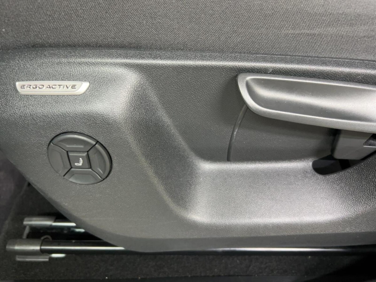Volkswagen Tiguan – Bild 6