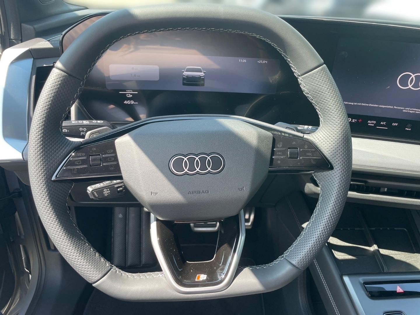 Bild über Audi Q4 SUV e-tron e-tron quattro 220 kW - für weitere Informationen kontaktieren Sie den Audi Partner