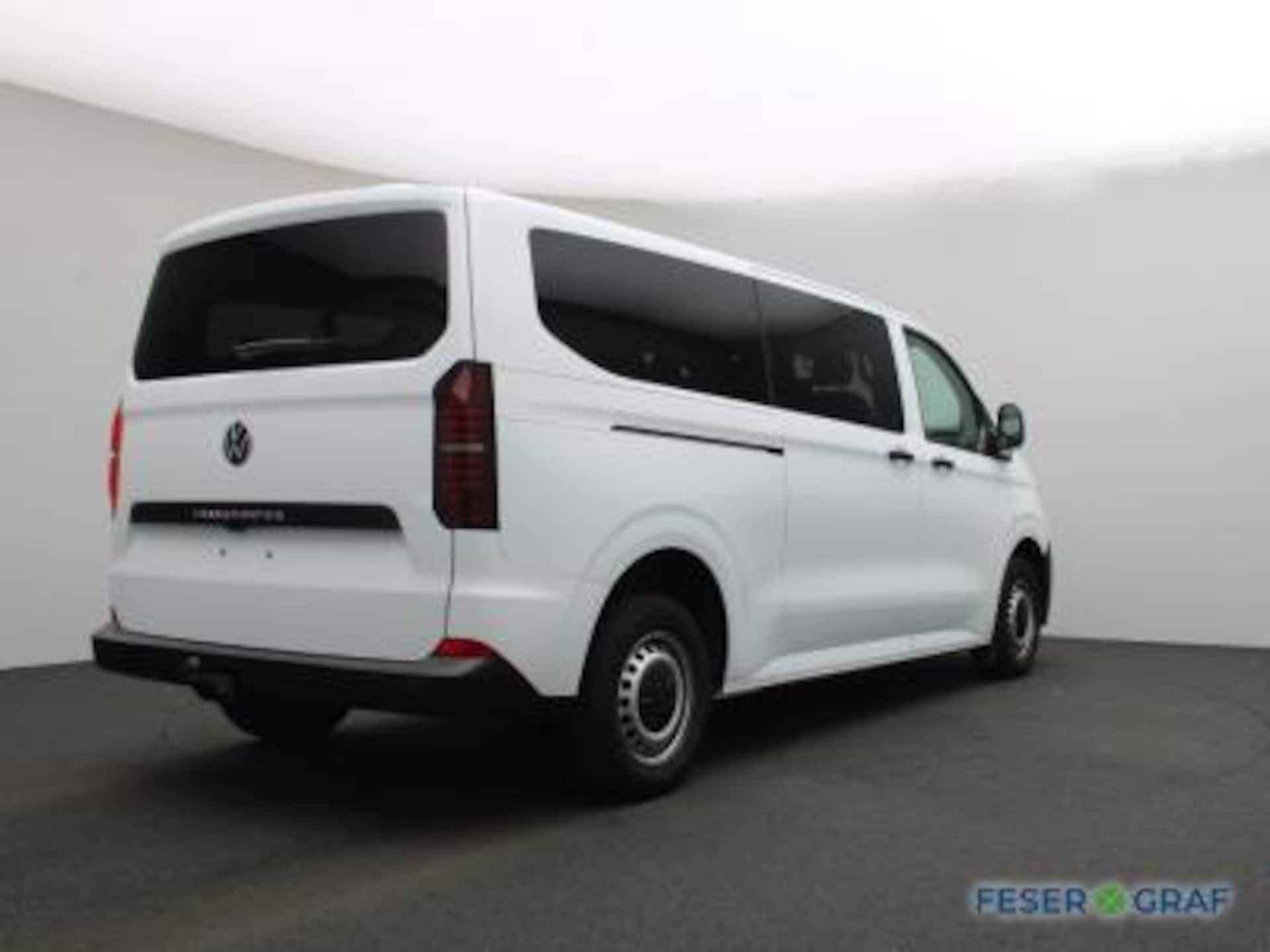 Volkswagen Transporter Kombi langer Radstand