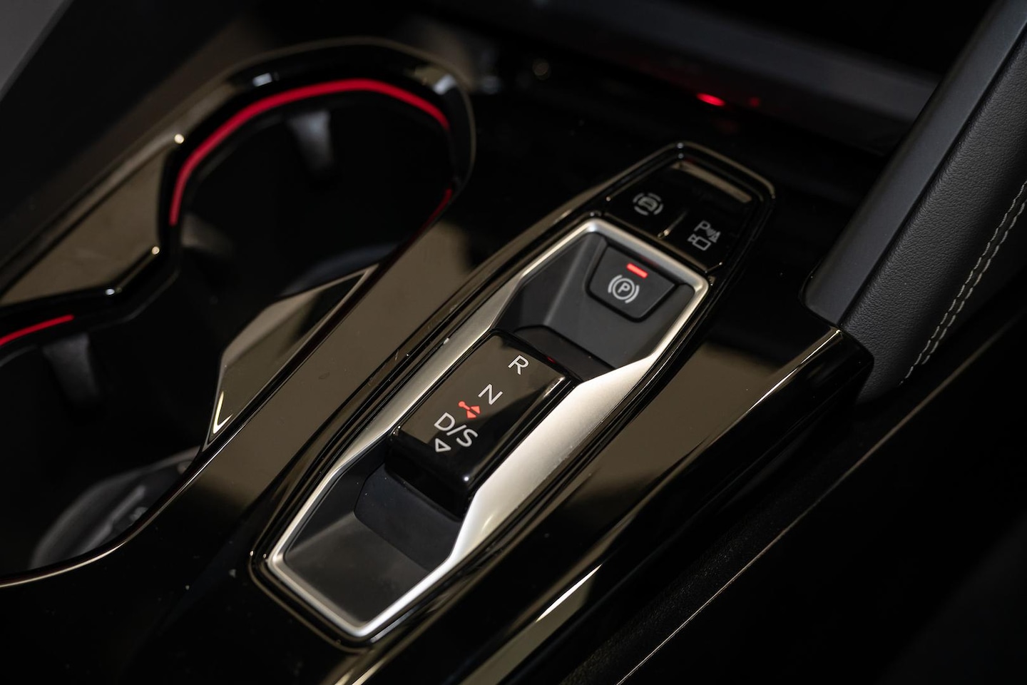 Image about Audi Q5 SUV TDI quattro 150 kW