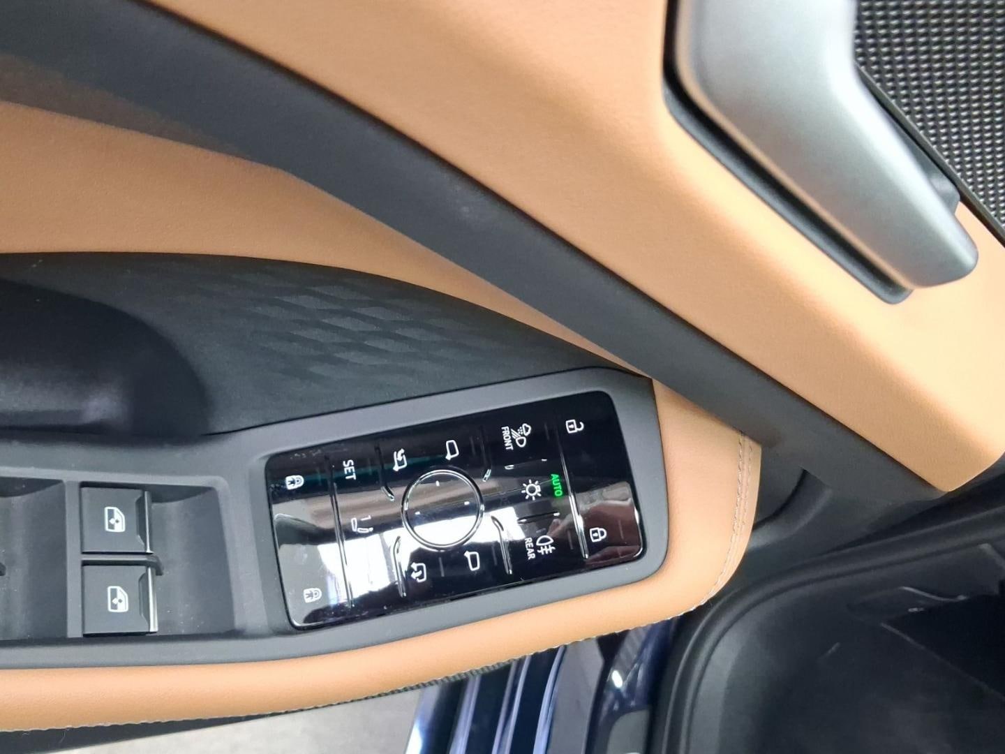 Bild über Audi A6 Avant TFSI quattro 270 kW S tronic - für weitere Informationen kontaktieren Sie den Audi Partner