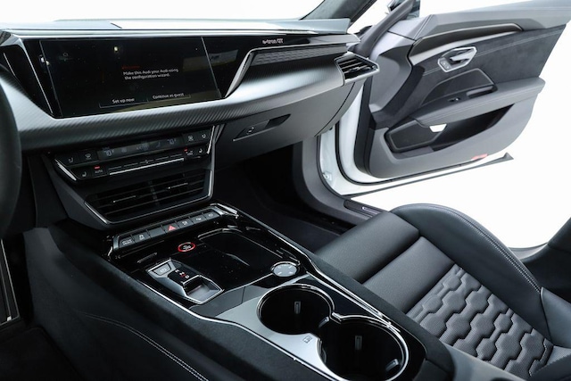 2026 Audi RS e-tron GT Performance Base - Photo 48