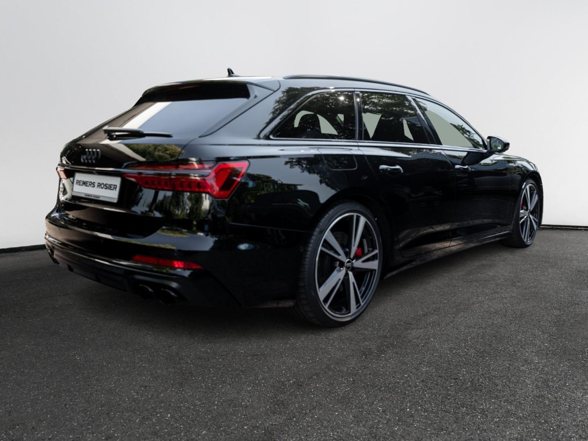 Audi S6 Avant
