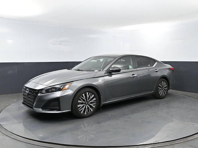 2025 Nissan Altima