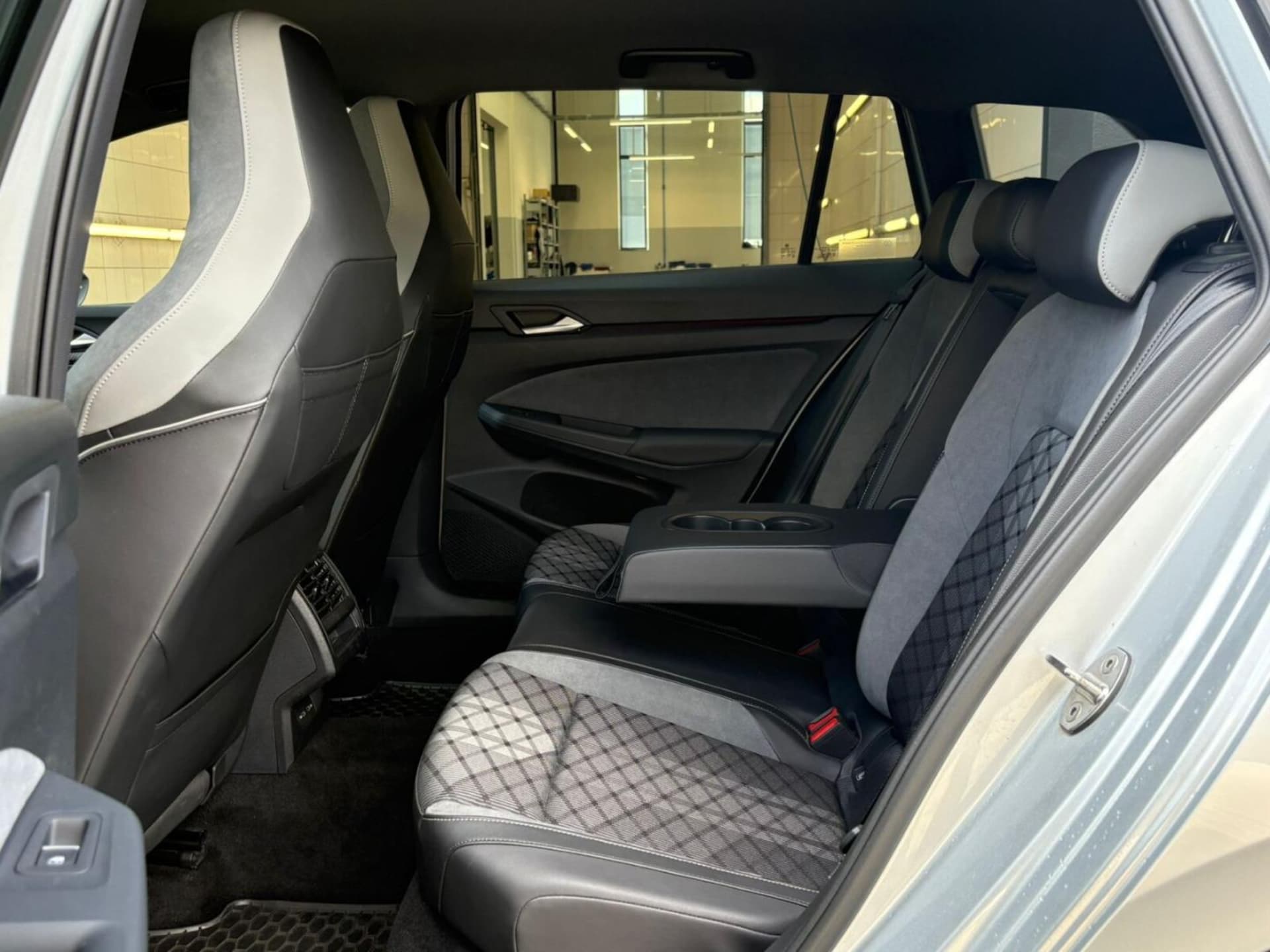 Volkswagen Golf Variant R-Line