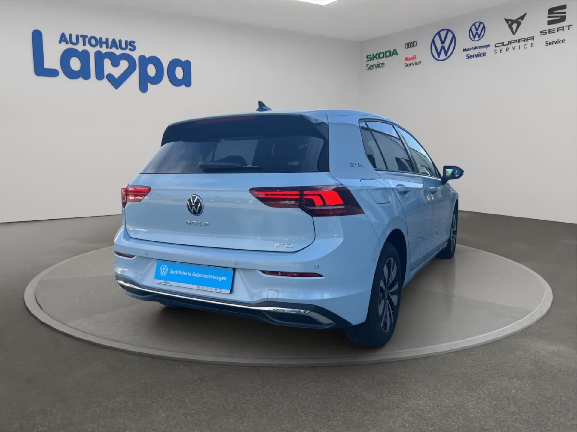 Volkswagen Golf Life