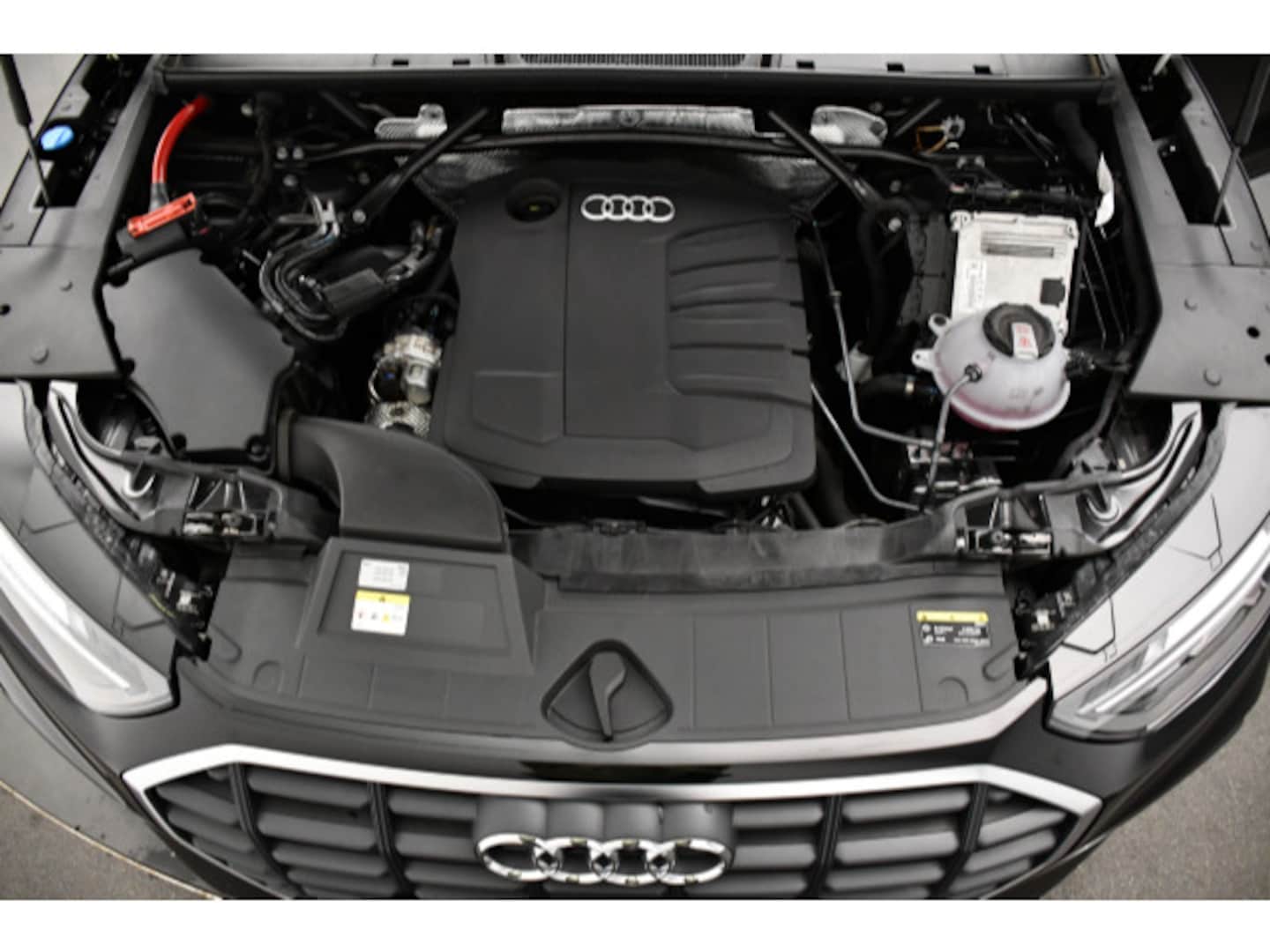 Bild über Audi Q5 40 TDI quattro 150 kW S tronic - für weitere Informationen kontaktieren Sie den Audi Partner
