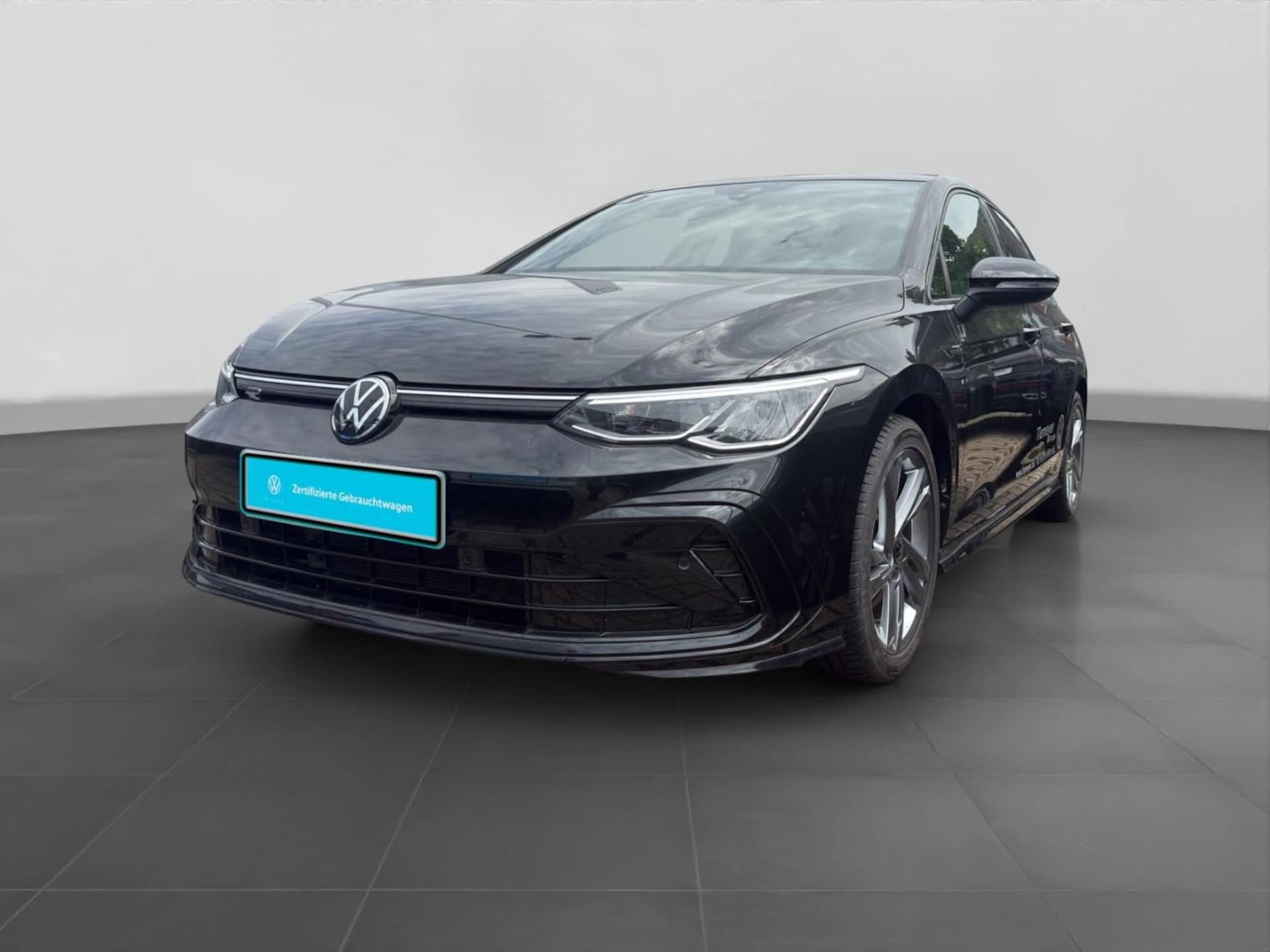 Volkswagen Golf 2024 — Golf 1.5 eTSI DSG R-LINE KAMERA LM17 LED