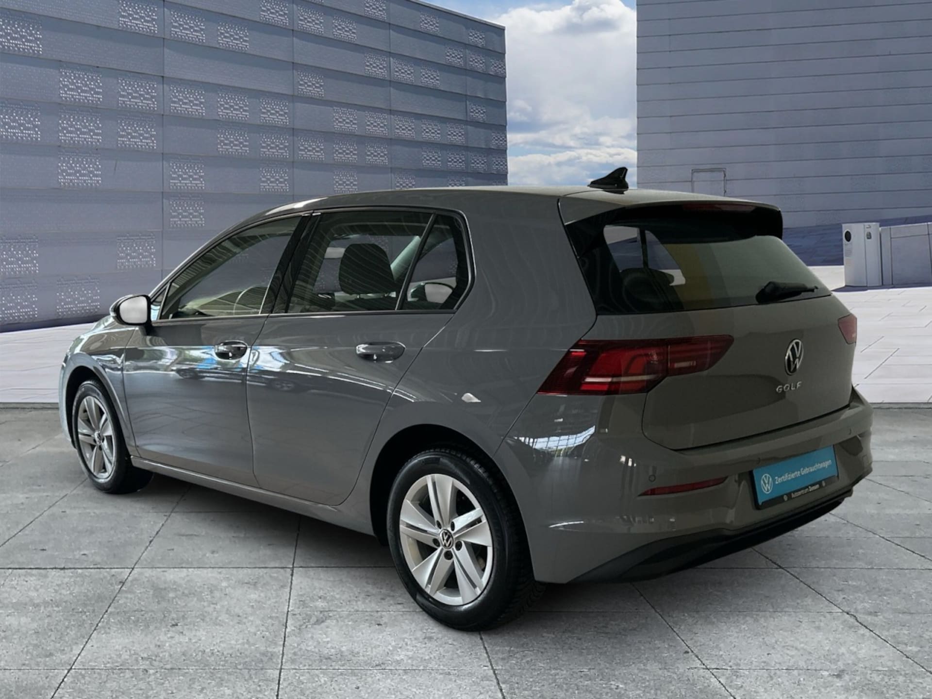 Volkswagen Golf Life
