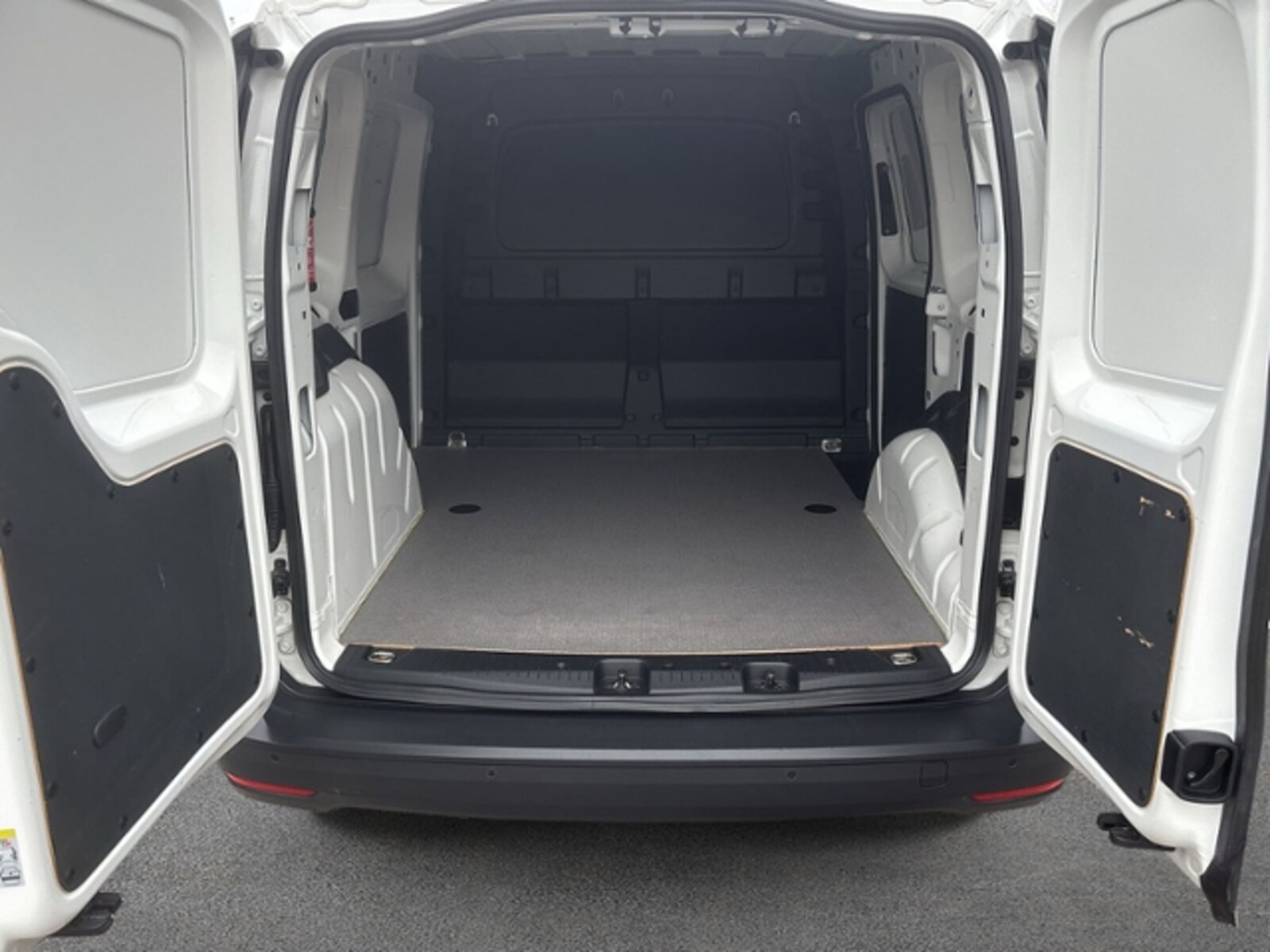 Volkswagen Caddy Cargo – Bild 7
