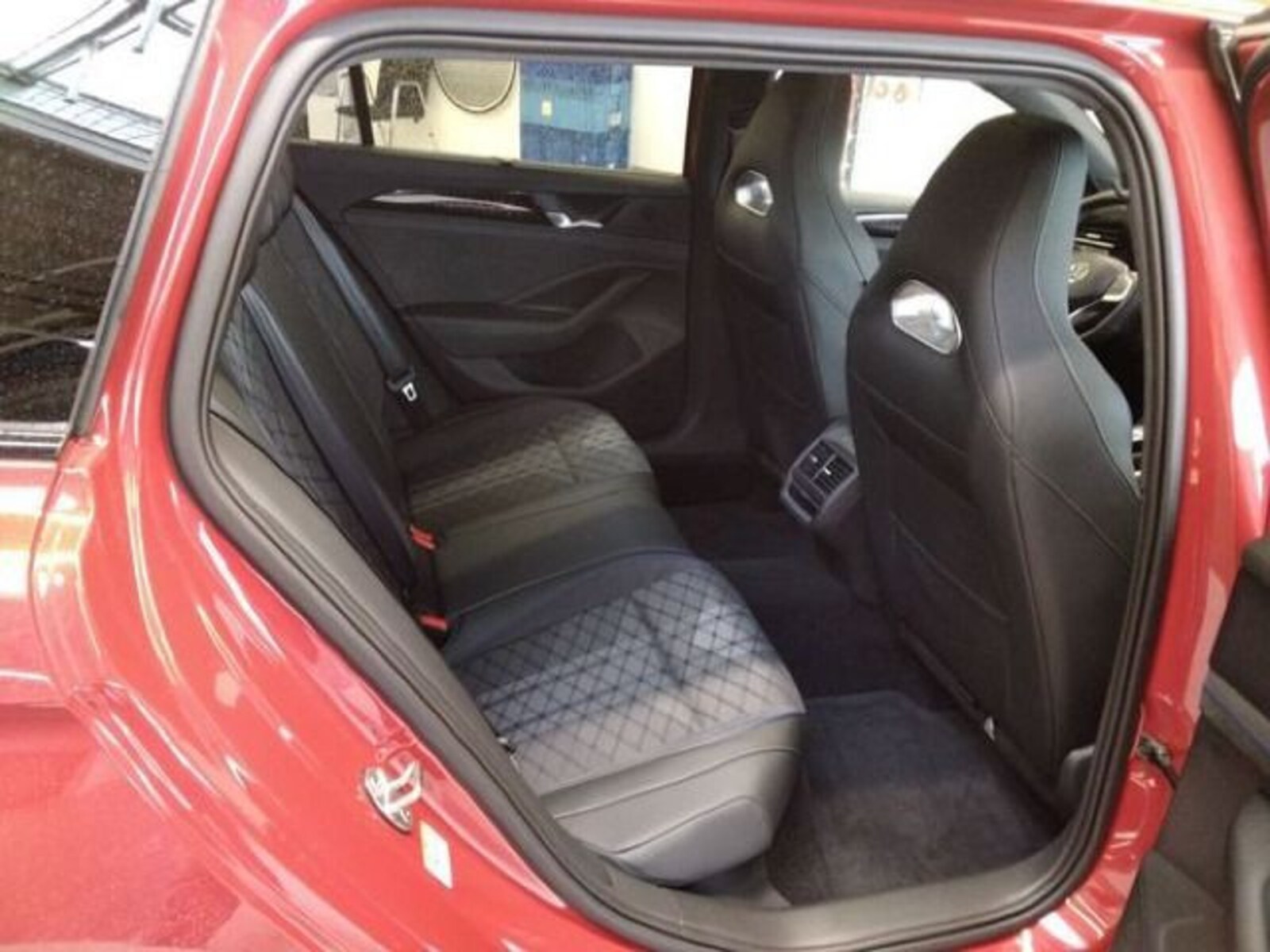 Volkswagen Passat – Bild 6