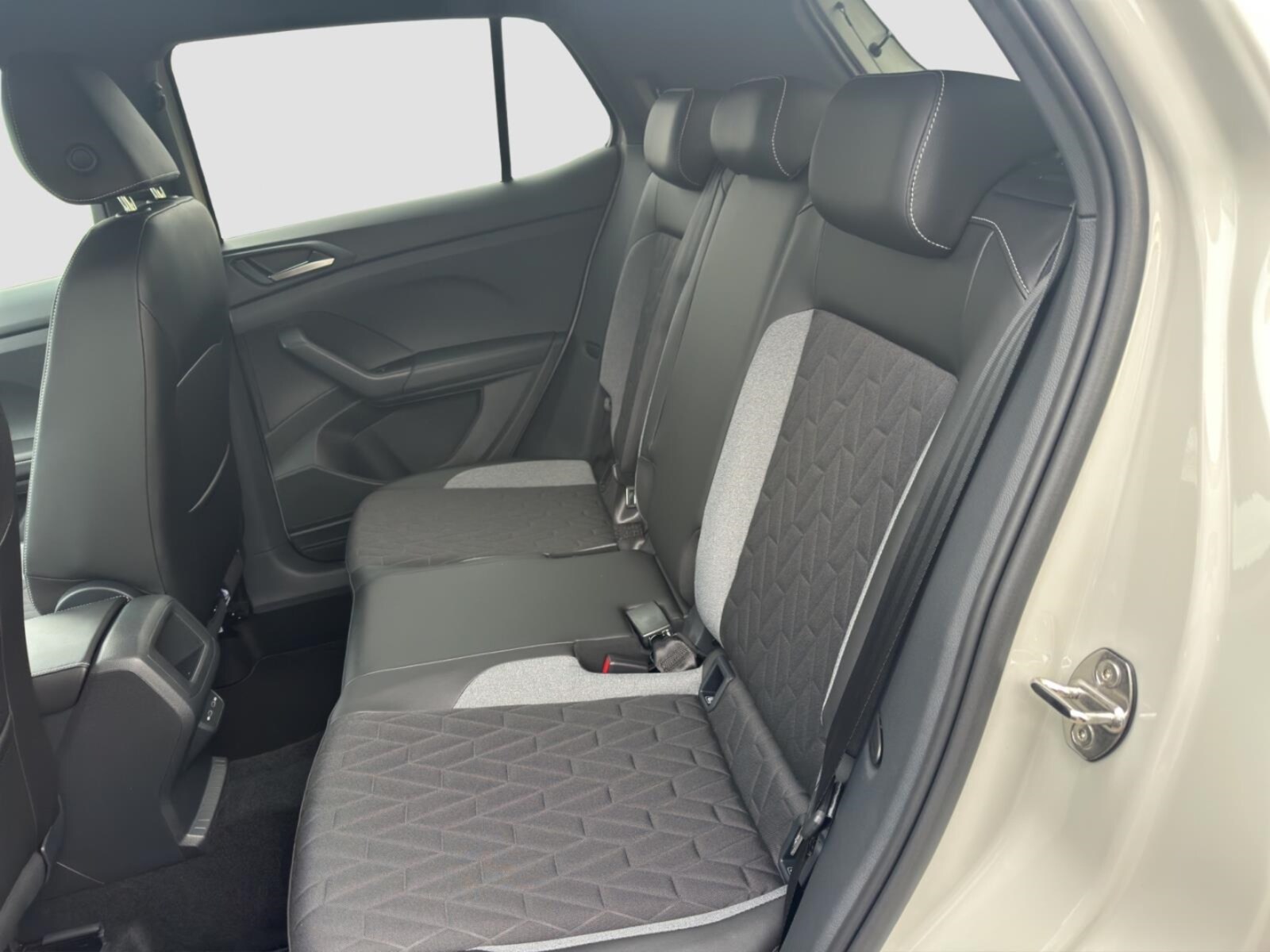 Volkswagen T-Cross – Bild 13