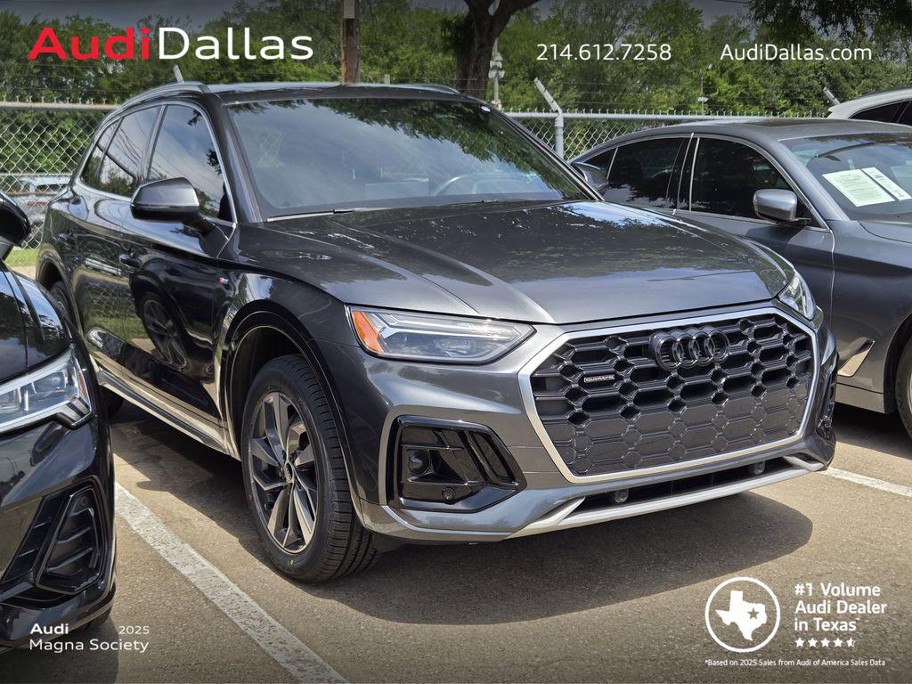 2022 Audi Q5 45 Premium's photo