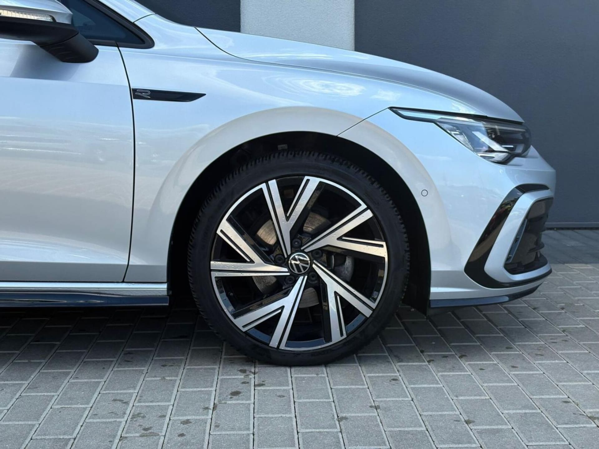 Volkswagen Golf Variant R-Line