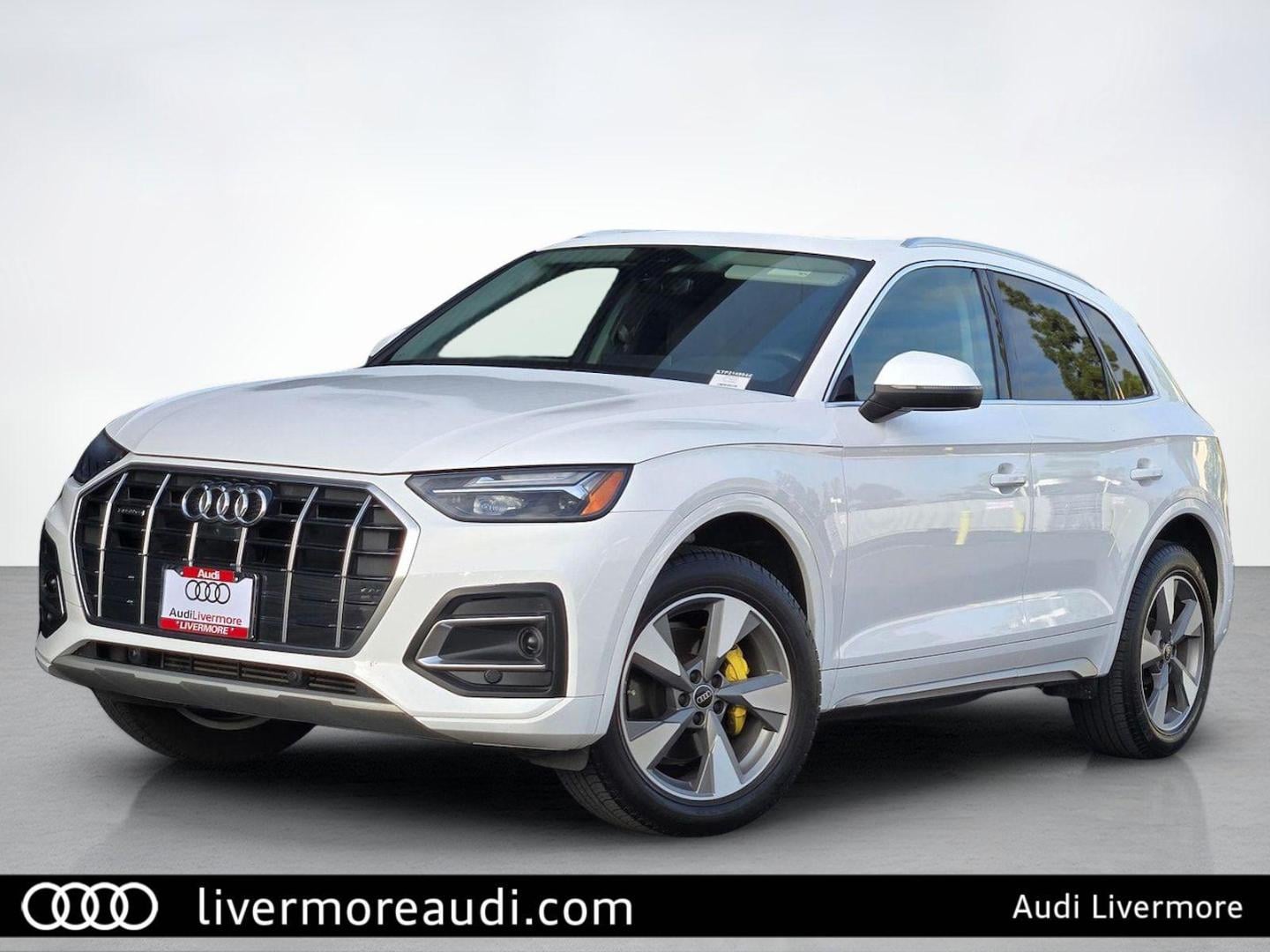 2023 Audi Q5 40 Premium Plus's photo