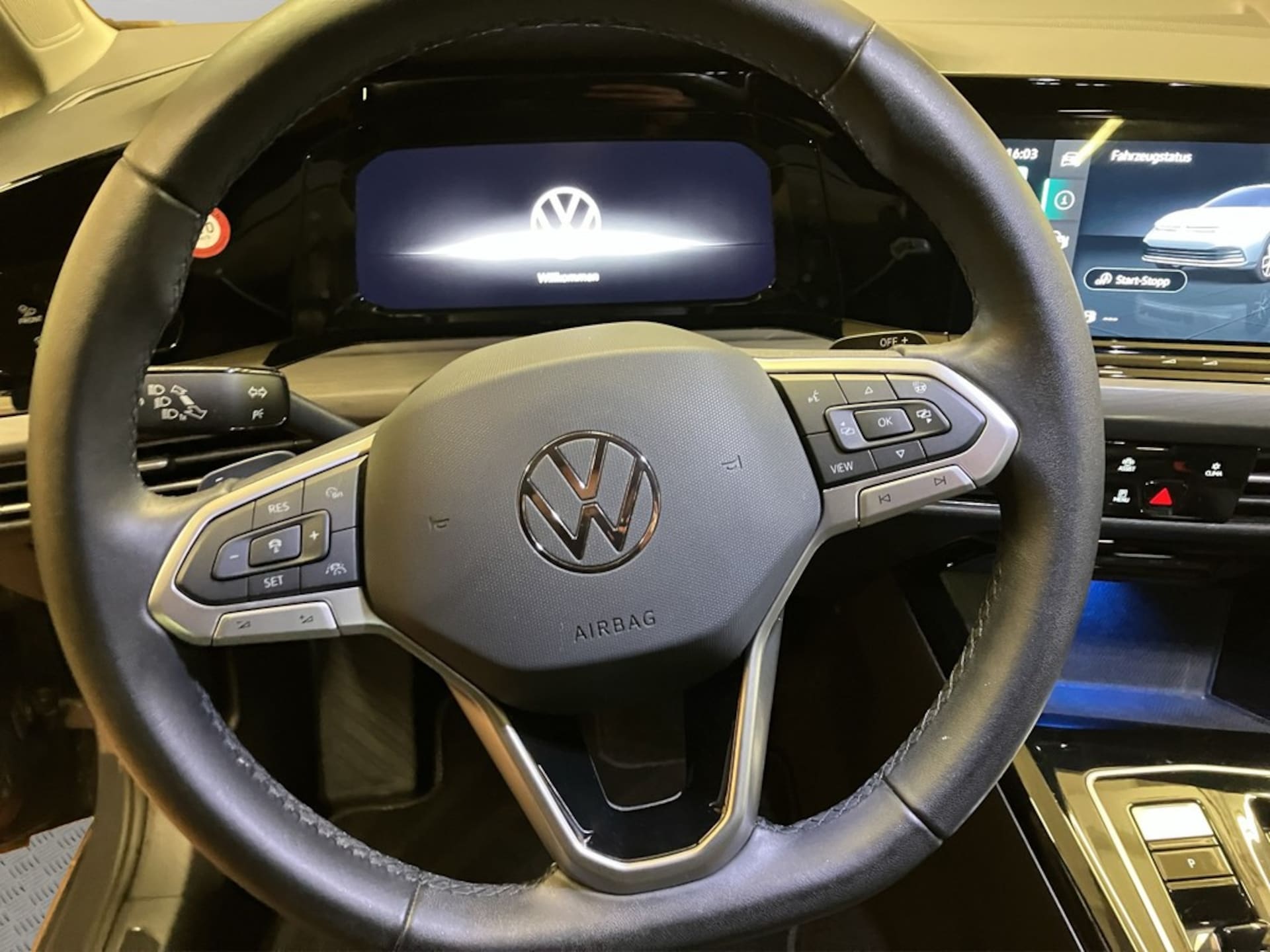 Volkswagen Golf Style
