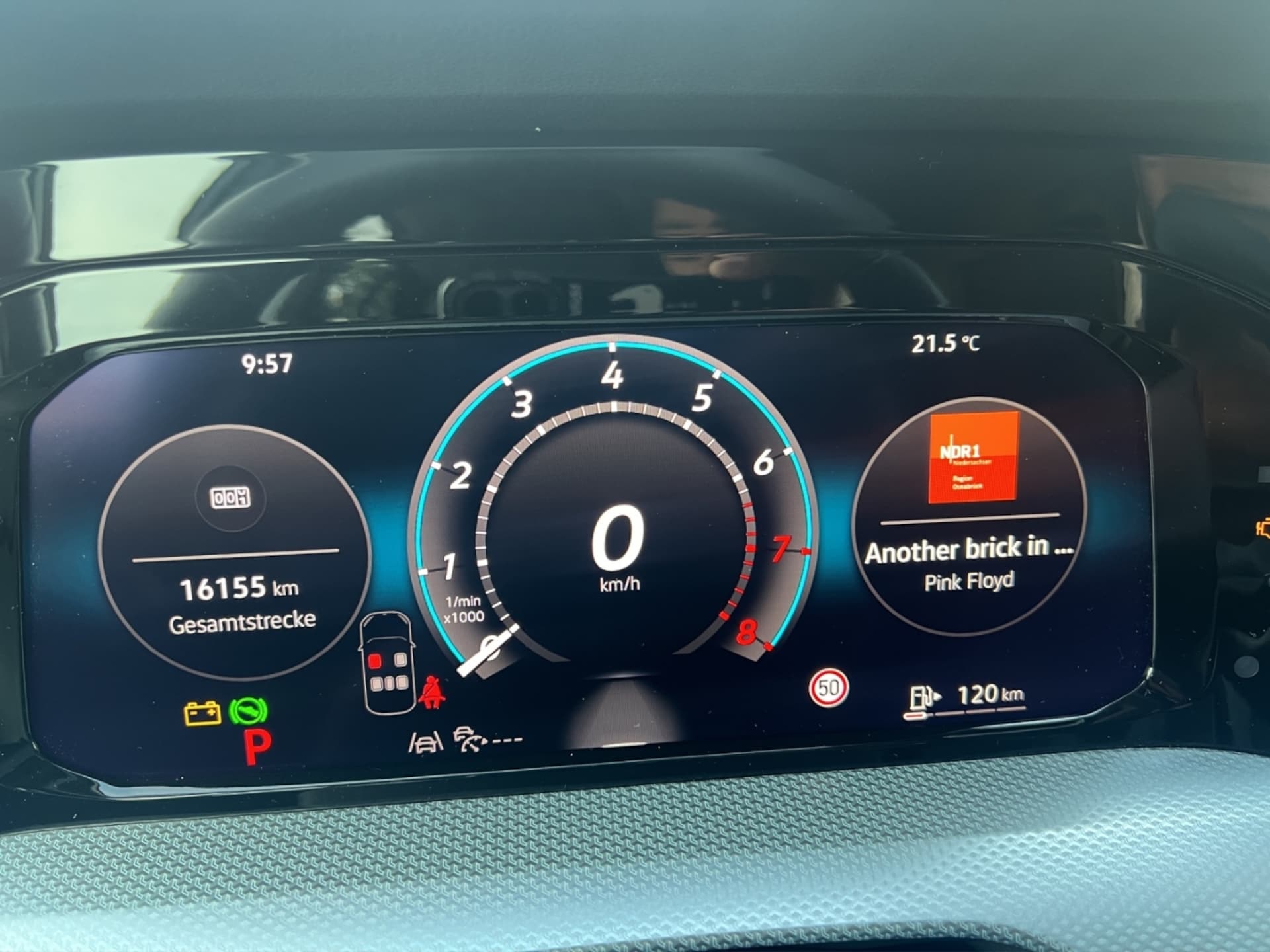 Volkswagen Golf Life