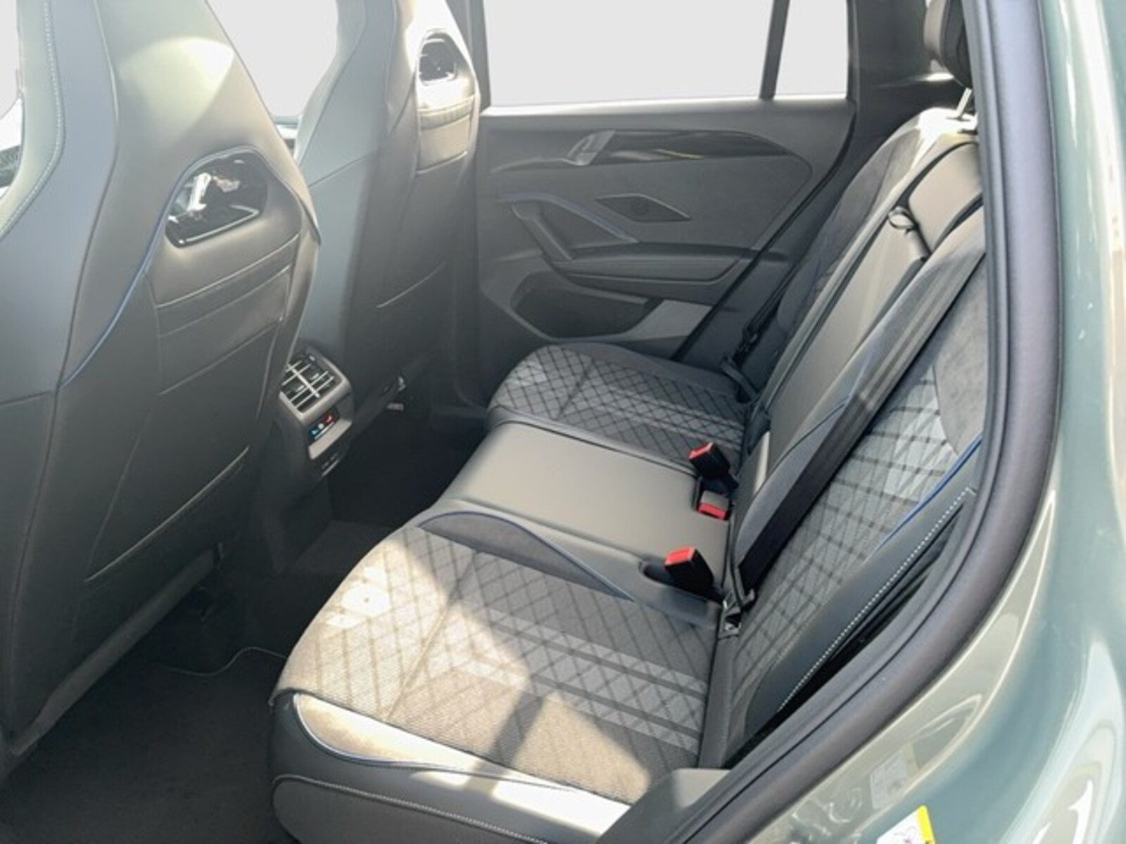 Volkswagen Tiguan – Bild 11
