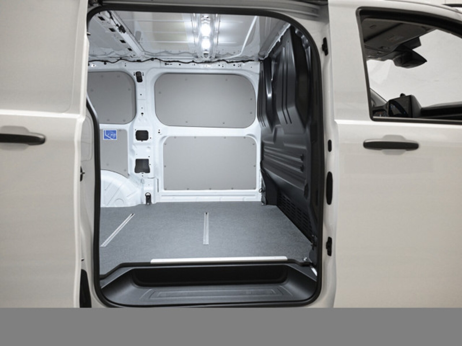 Volkswagen Transporter Kasten kurzer Radstand – Bild 9