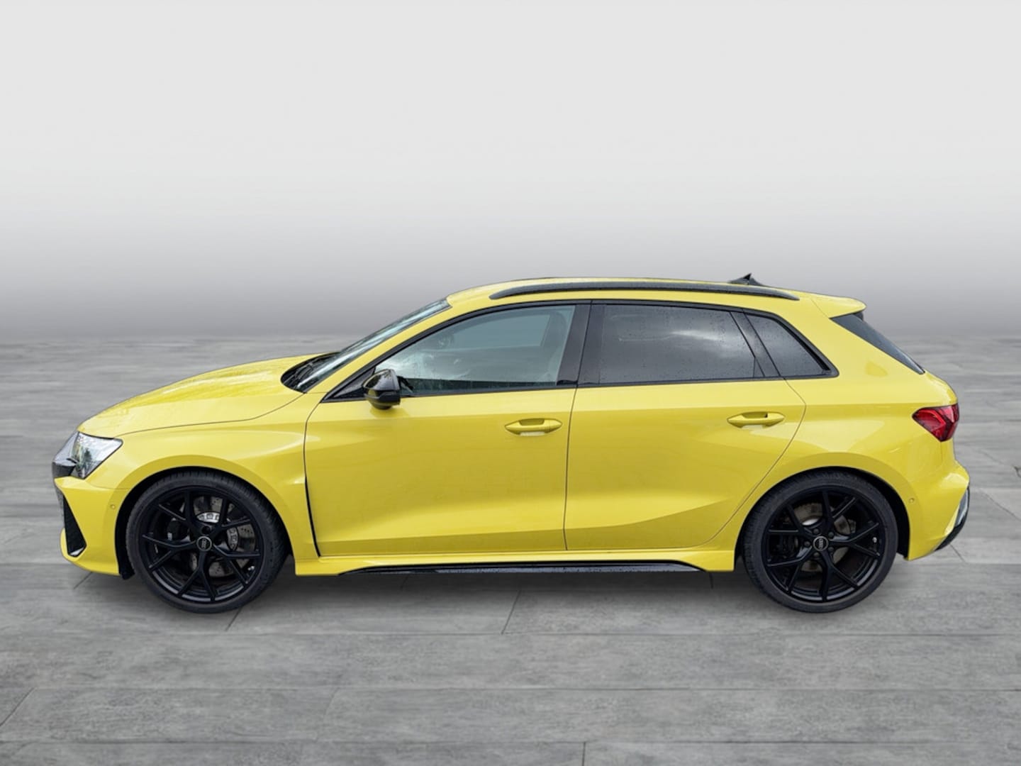 Bild über Audi RS 3 Sportback TFSI quattro 294 kW S tronic - für weitere Informationen kontaktieren Sie den Audi Partner