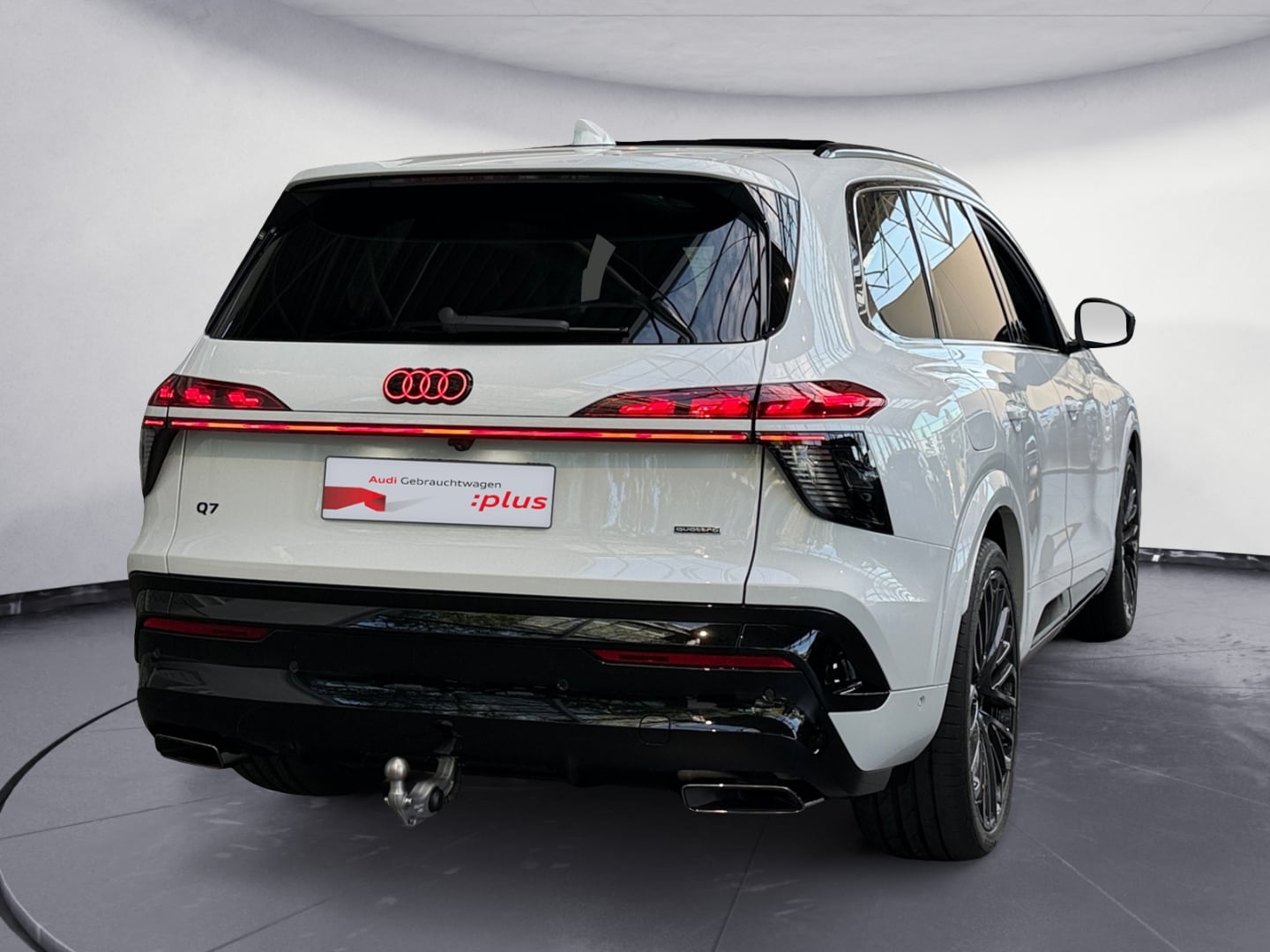 Bild über Audi Q7 SUV TDI quattro 220 kW tiptronic - für weitere Informationen kontaktieren Sie den Audi Partner