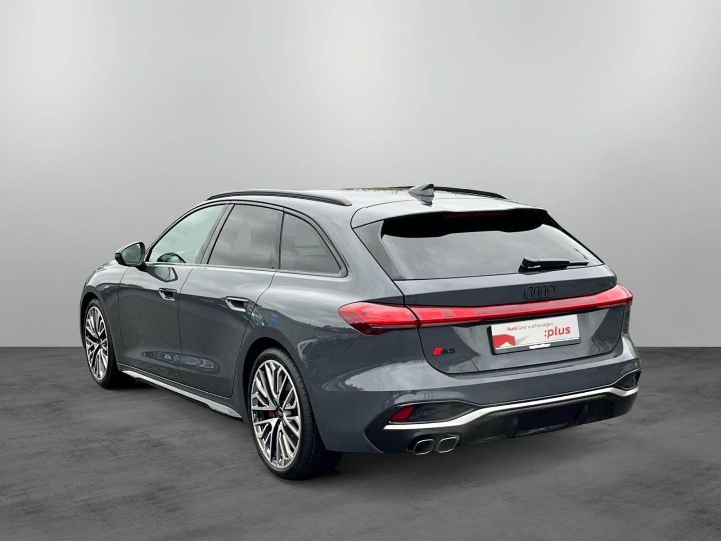 Bild über Audi A5 Avant TDI quattro 150 kW S tronic - für weitere Informationen kontaktieren Sie den Audi Partner