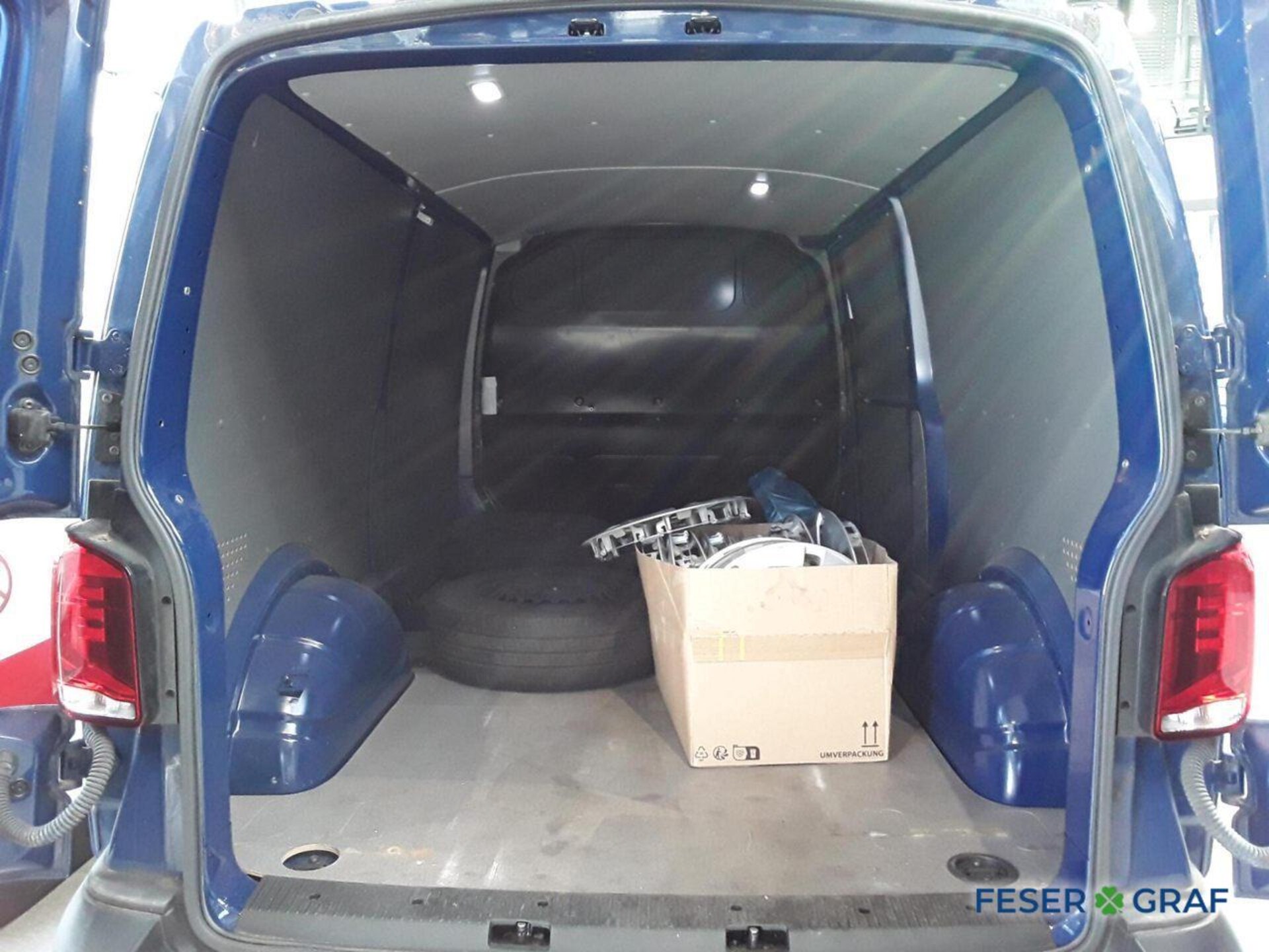 Volkswagen T6.1 Transporter Kasten langer Radstand