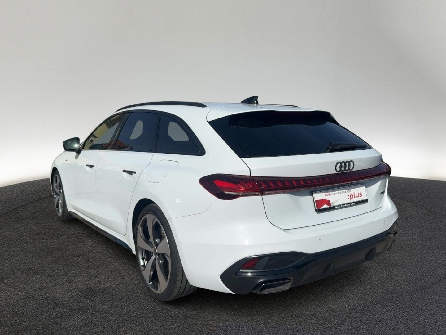 Bild über Audi A5 Avant e-hybrid e-hybrid quattro 220 kW S tronic - für weitere Informationen kontaktieren Sie den Audi Partner