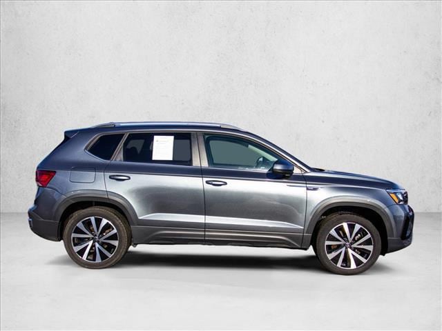 2022 VOLKSWAGEN TAOS - Image 4