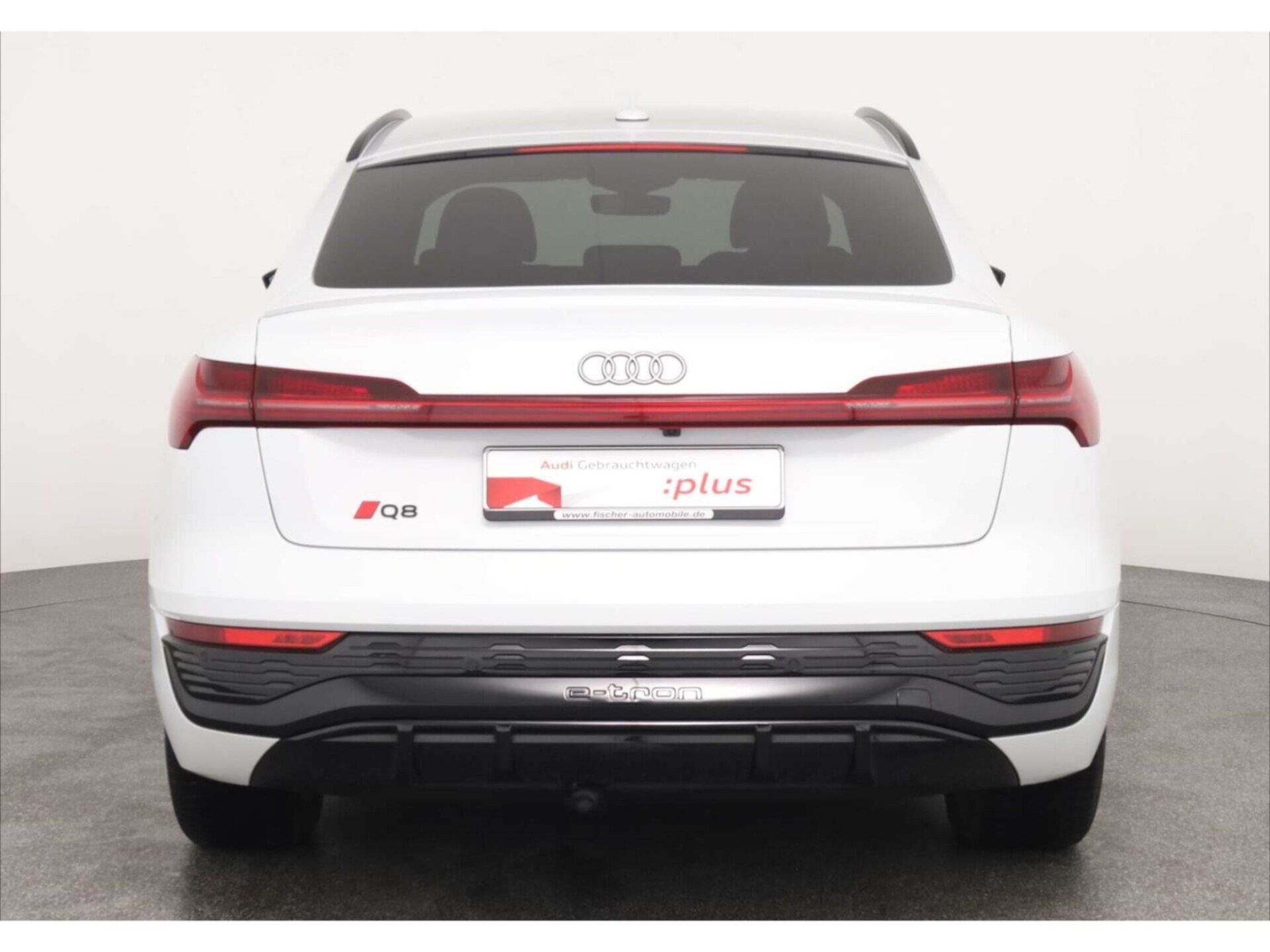 Audi Q8 Sportback e-tron S line
