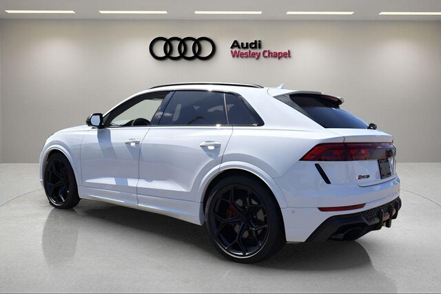 2026 Audi RS Q8 SUV performance