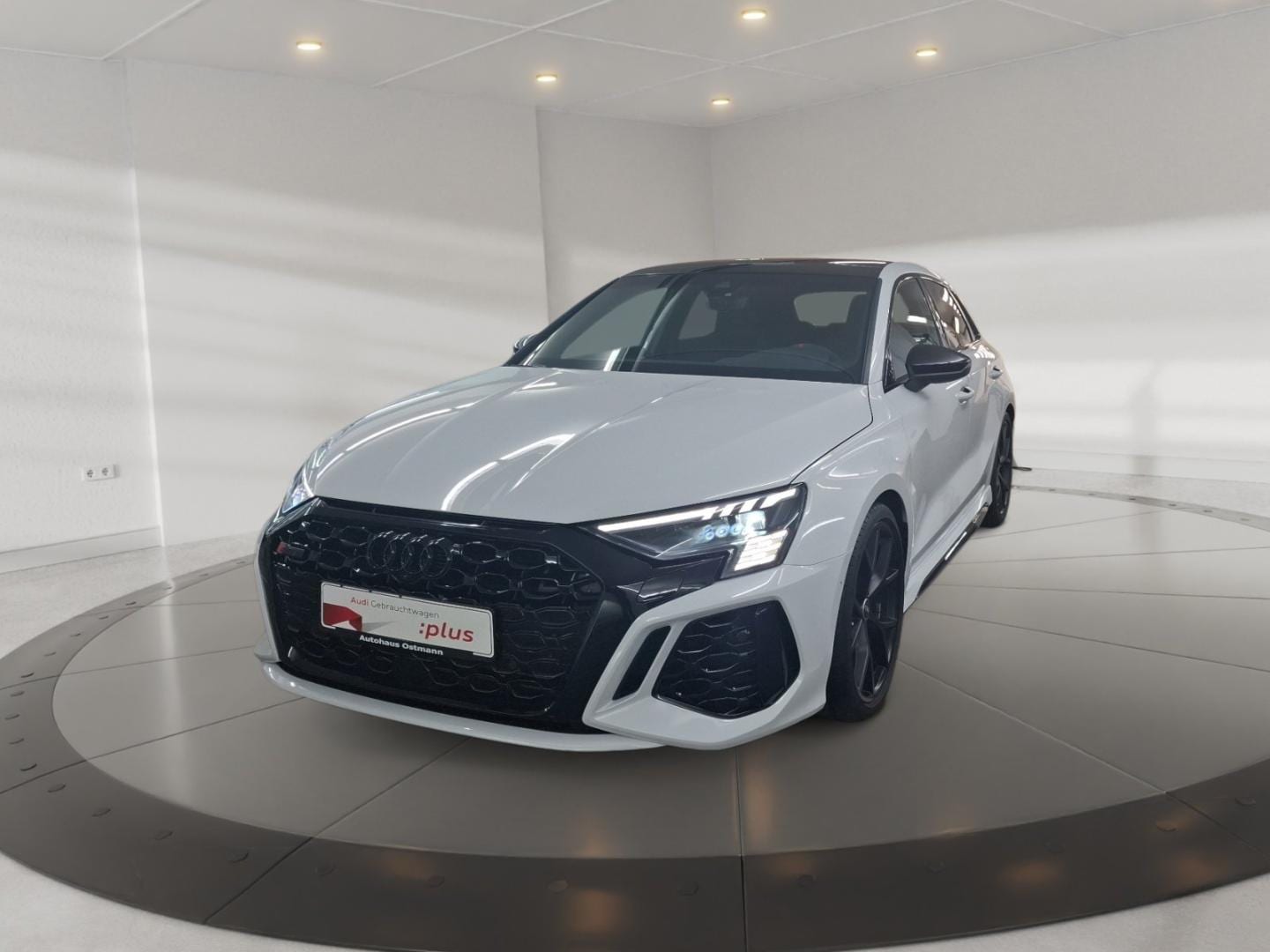 Bild über Audi RS 3 Sportback TFSI quattro S tronic - für weitere Informationen kontaktieren Sie den Audi Partner