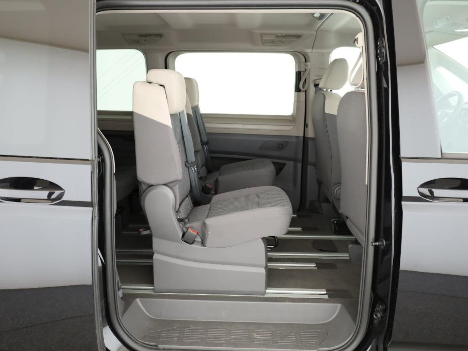 Volkswagen Multivan Basis-Modell